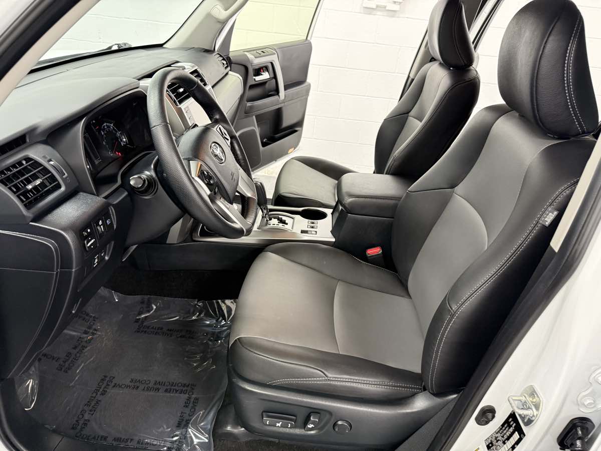 2024 Toyota 4Runner SR5 Premium photo 10