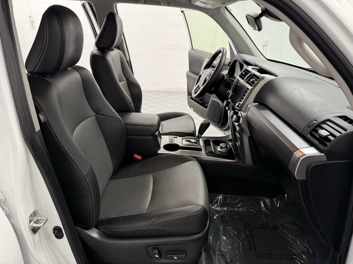 2024 Toyota 4Runner SR5 Premium photo 14