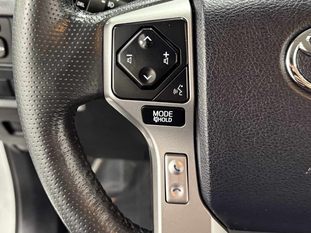 2024 Toyota 4Runner SR5 Premium photo 16