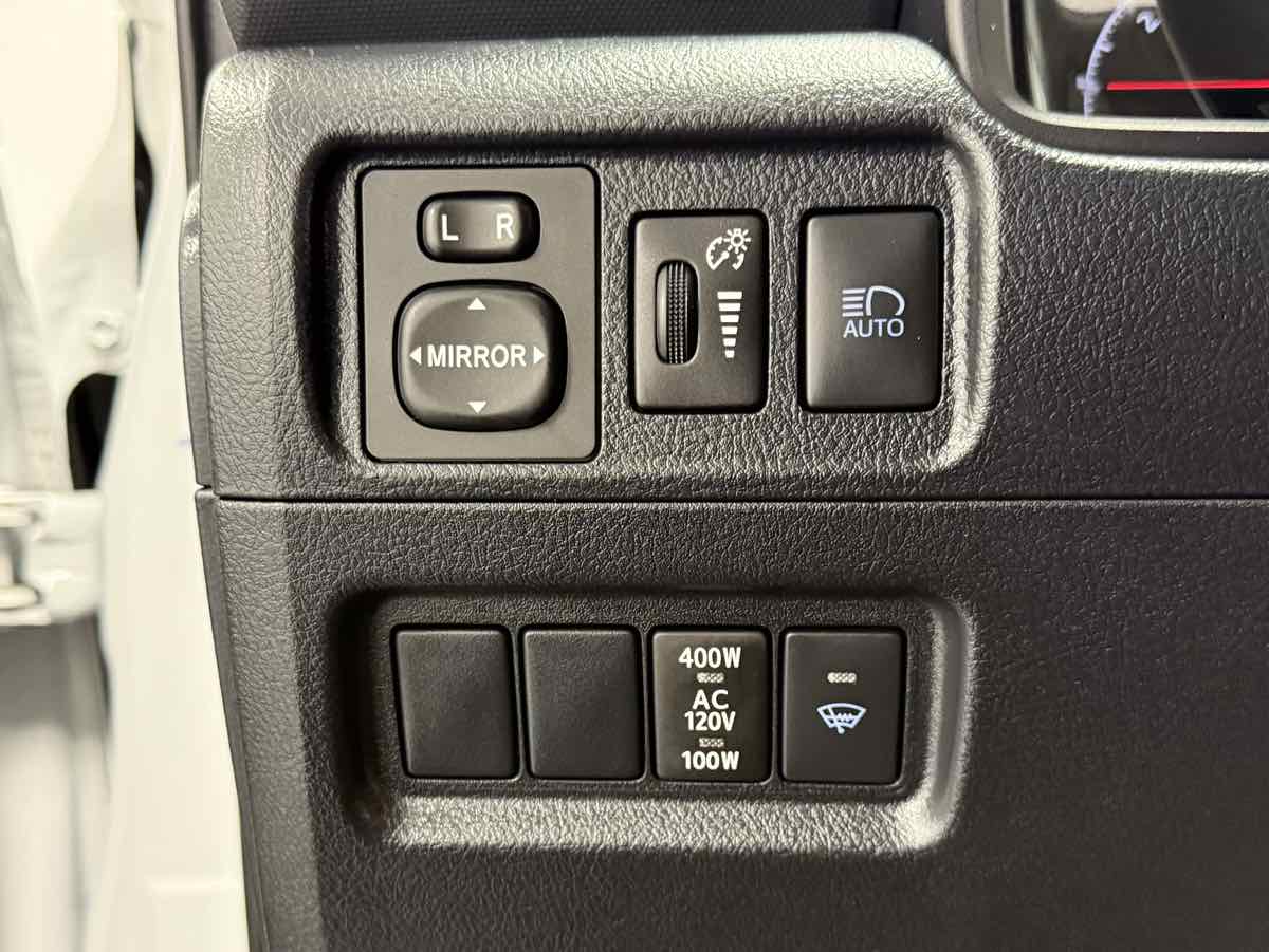 2024 Toyota 4Runner SR5 Premium photo 19