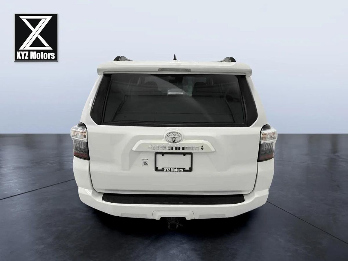 2024 Toyota 4Runner SR5 Premium photo 5