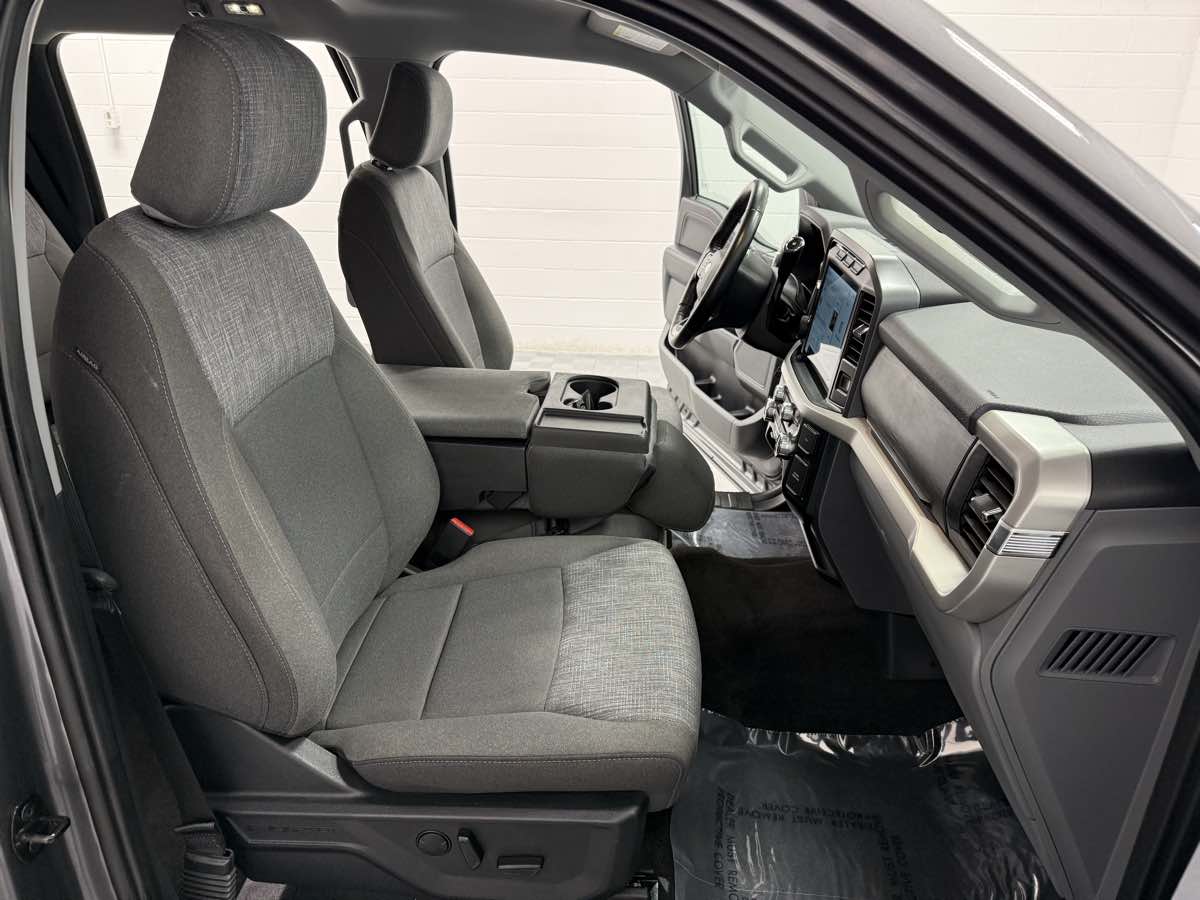 2022 Ford F-150 XLT photo 13