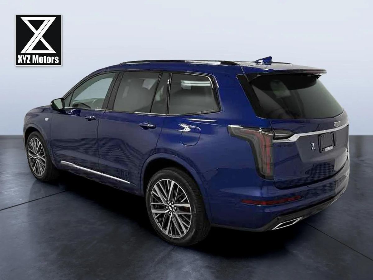 2024 Cadillac XT6 Sport photo 3