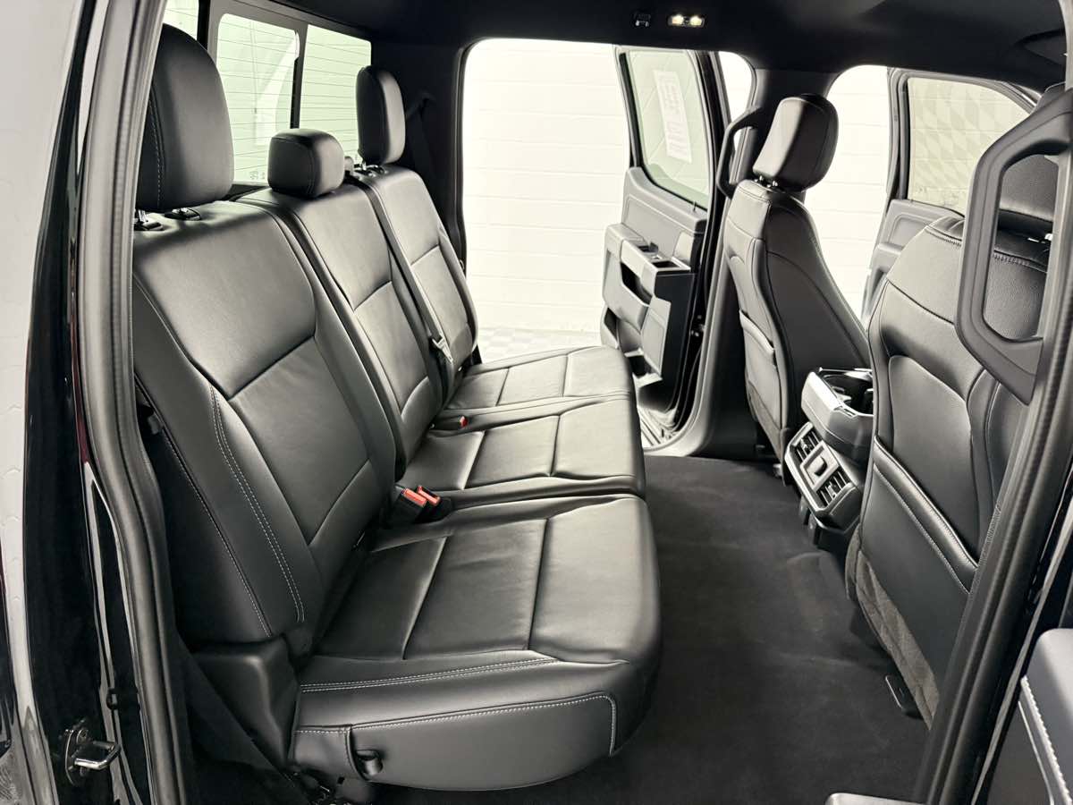 2023 Ford F-150 XLT photo 12