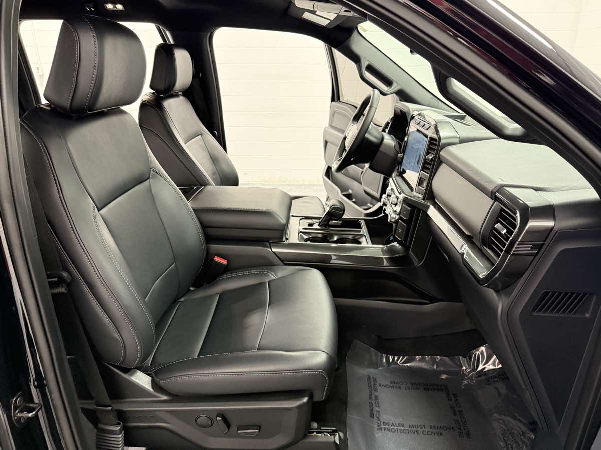 2023 Ford F-150 XLT photo 14