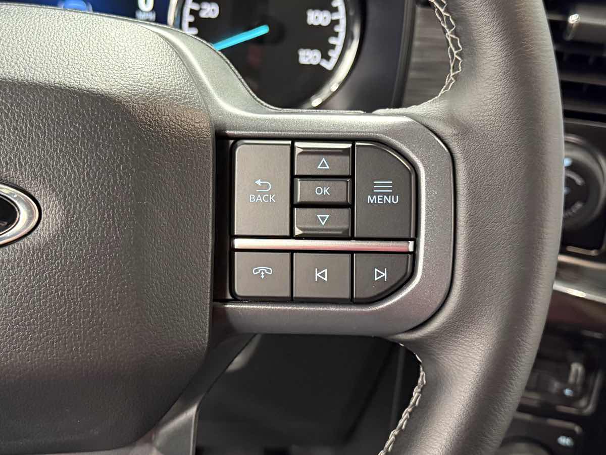 2023 Ford F-150 XLT photo 17