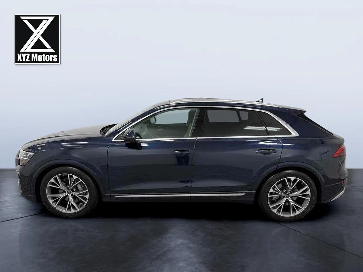 2025 Audi Q8 Prestige photo 2