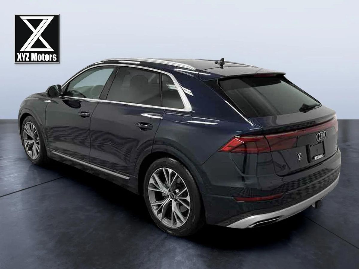 2025 Audi Q8 Prestige photo 3