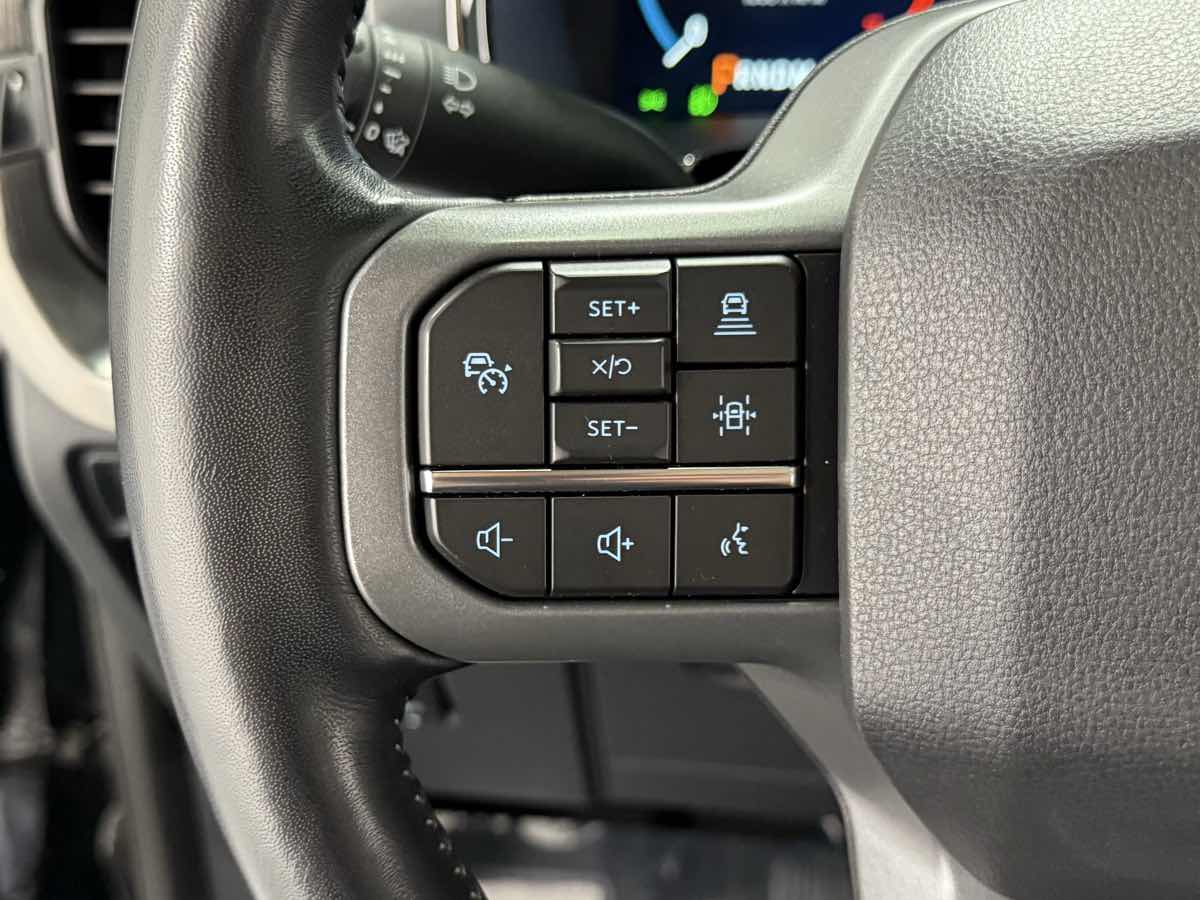 2022 Ford F-150 Lariat photo 16