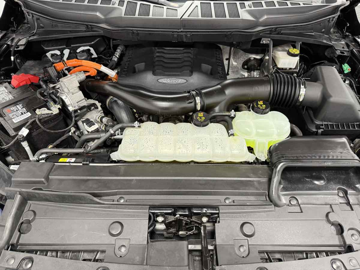 2022 Ford F-150 Lariat photo 33