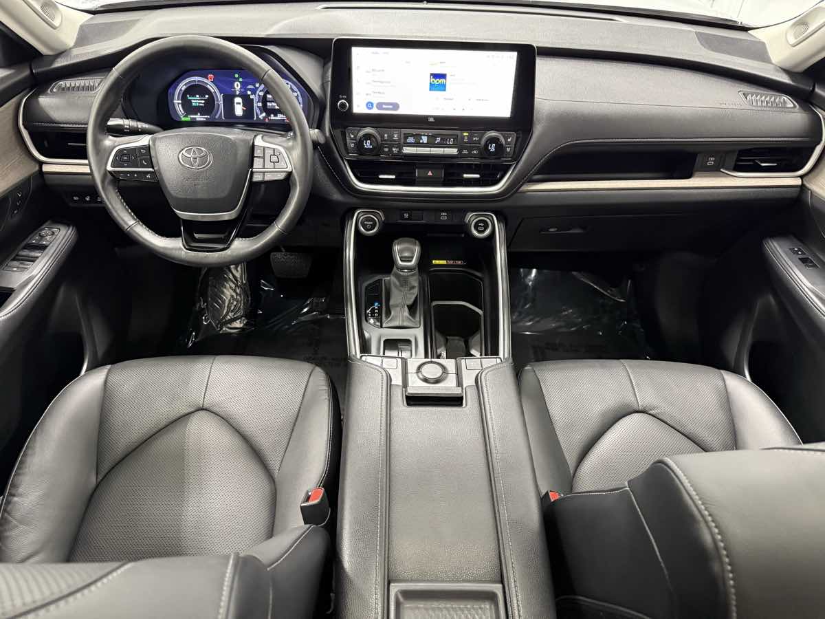 2024 Toyota Grand Highlander Hybrid Limited photo 11