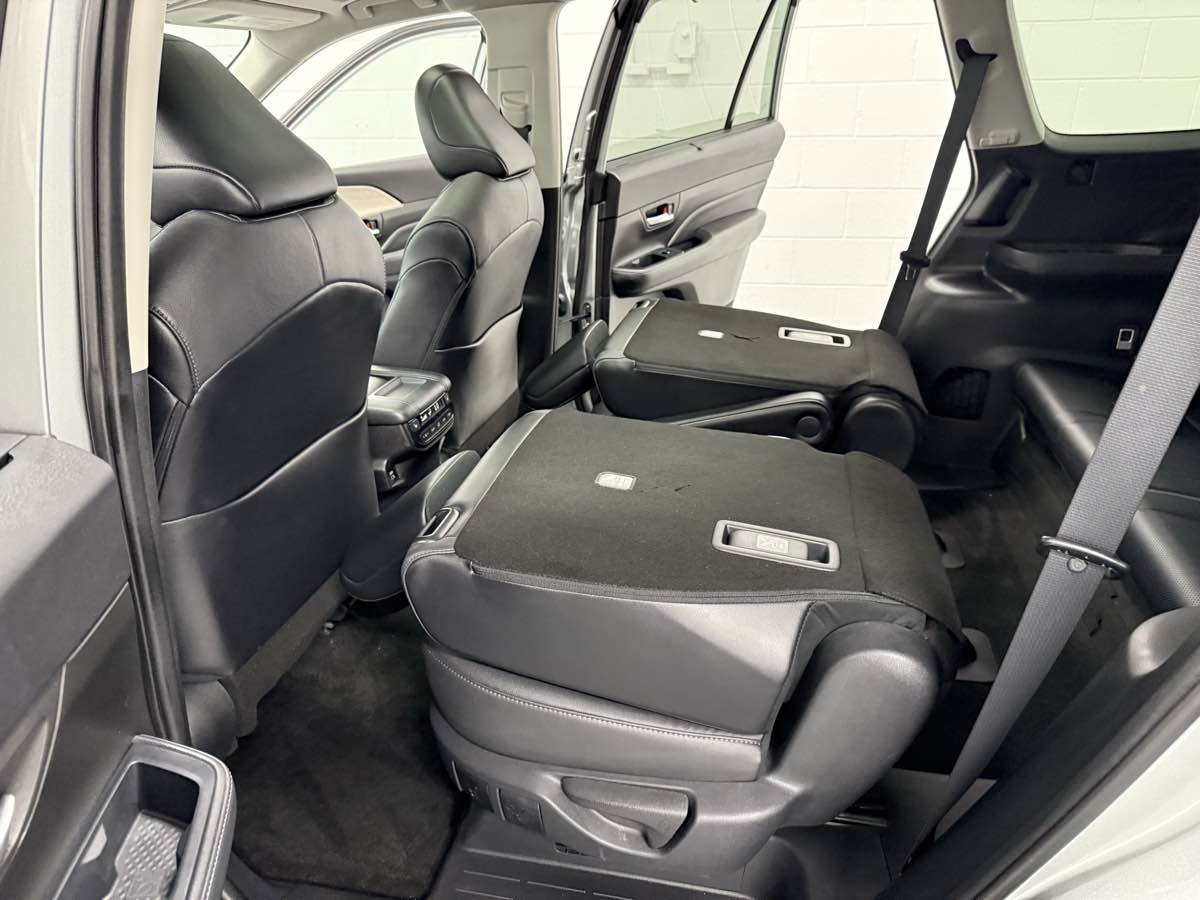 2024 Toyota Grand Highlander Hybrid Limited photo 14