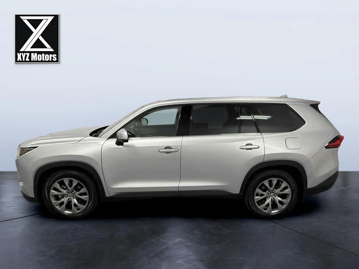 2024 Toyota Grand Highlander Hybrid Limited photo 3