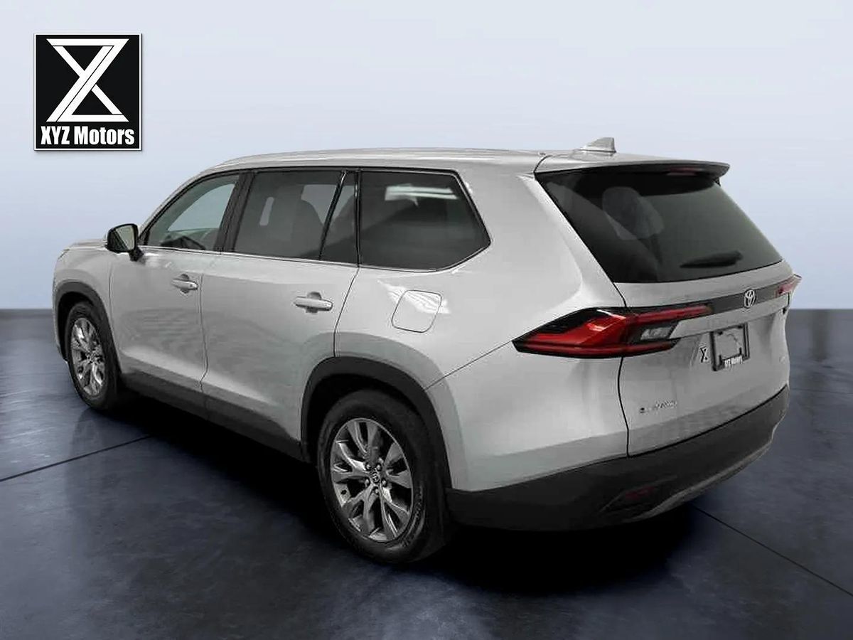 2024 Toyota Grand Highlander Hybrid Limited photo 4