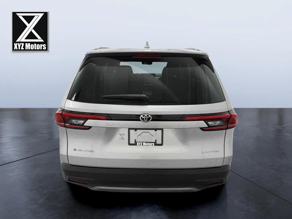 2024 Toyota Grand Highlander Hybrid Limited photo 5