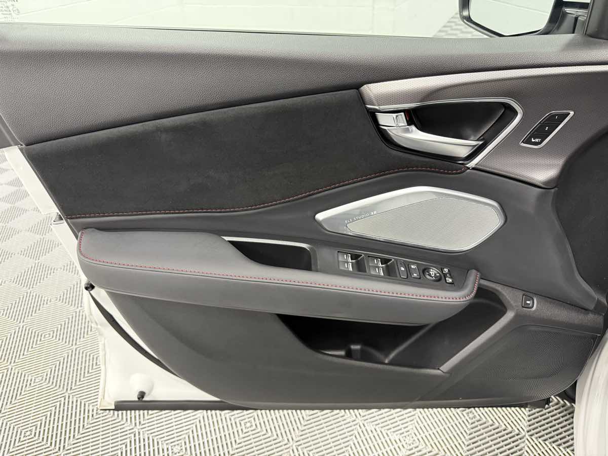 2023 Acura RDX A-Spec photo 8