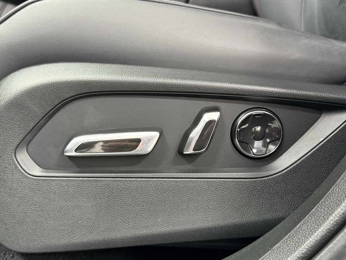 2023 Acura RDX A-Spec photo 26