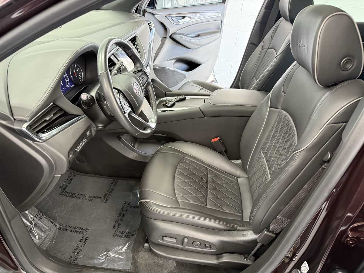2024 Buick Enclave Avenir photo 11
