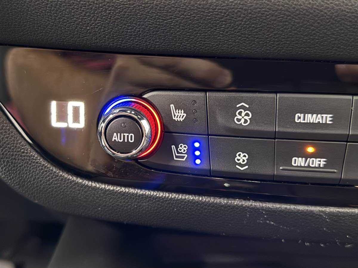 2024 Buick Enclave Avenir photo 26