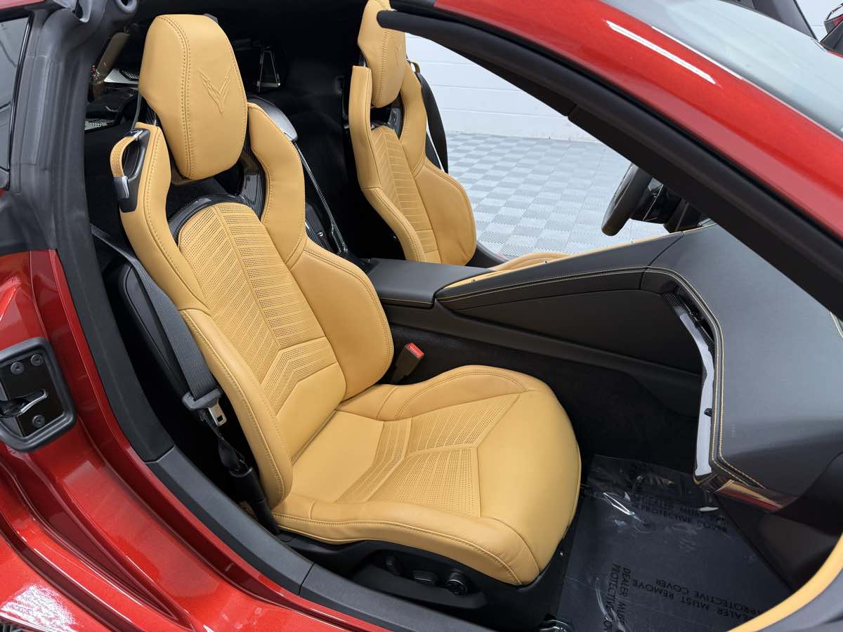 2023 Chevrolet Corvette 2LT photo 18