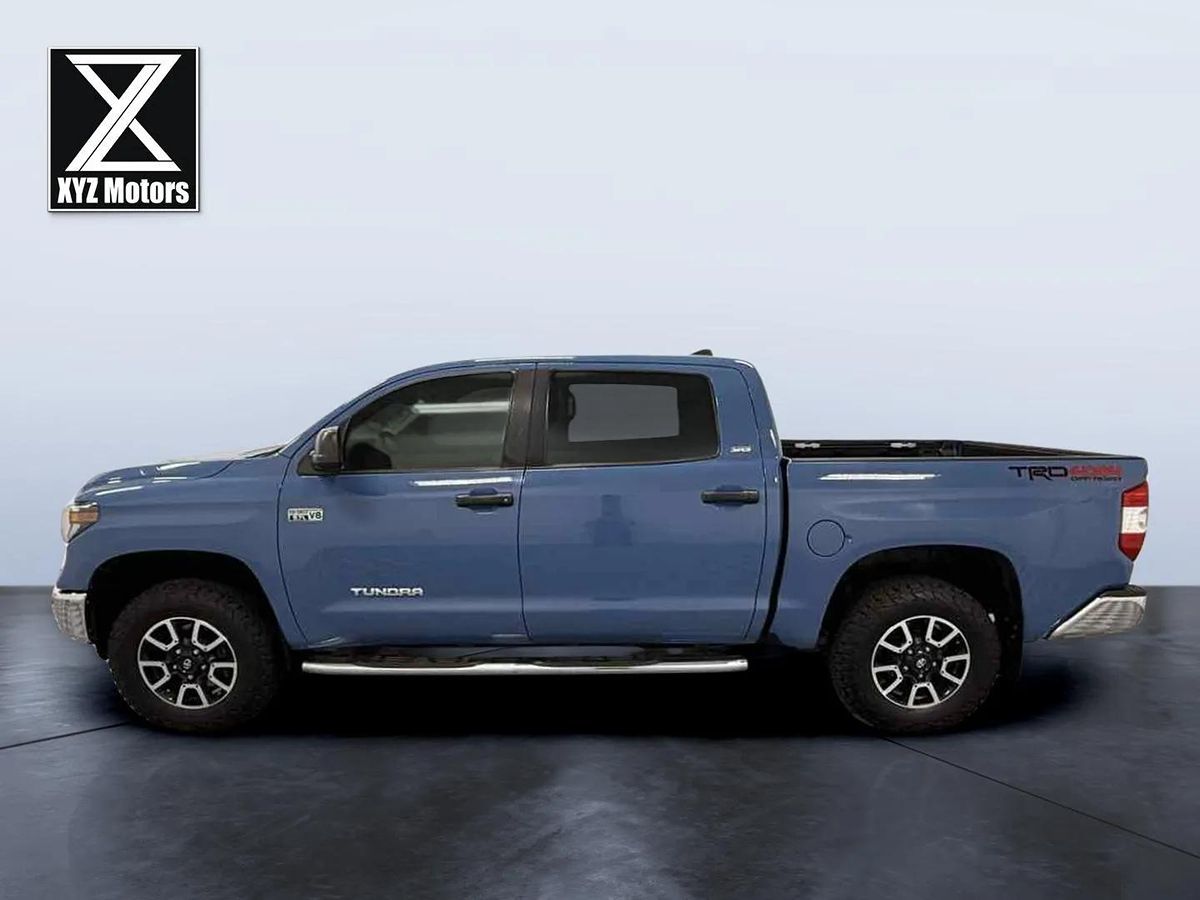 2020 Toyota Tundra SR5 CrewMax photo 3