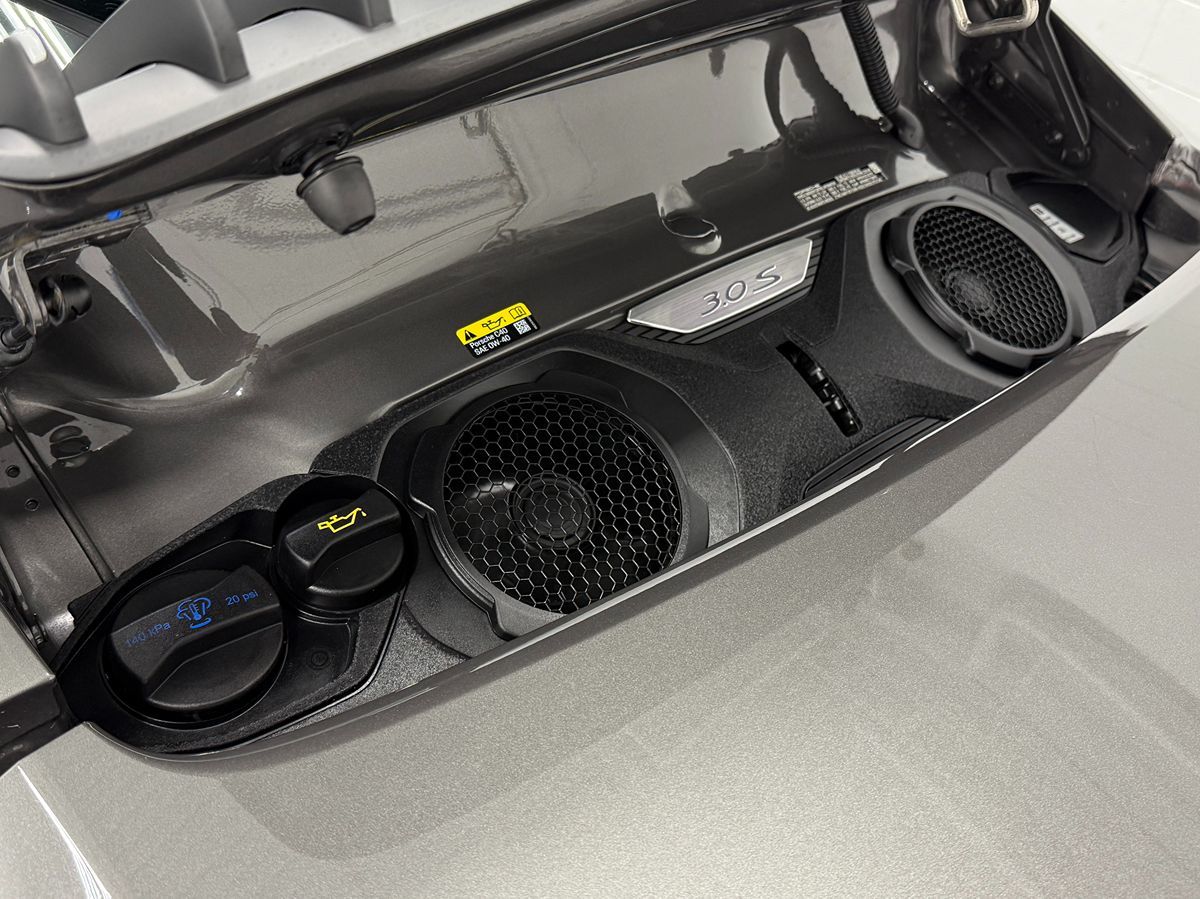 2024 Porsche 911 GTS - Photo 37