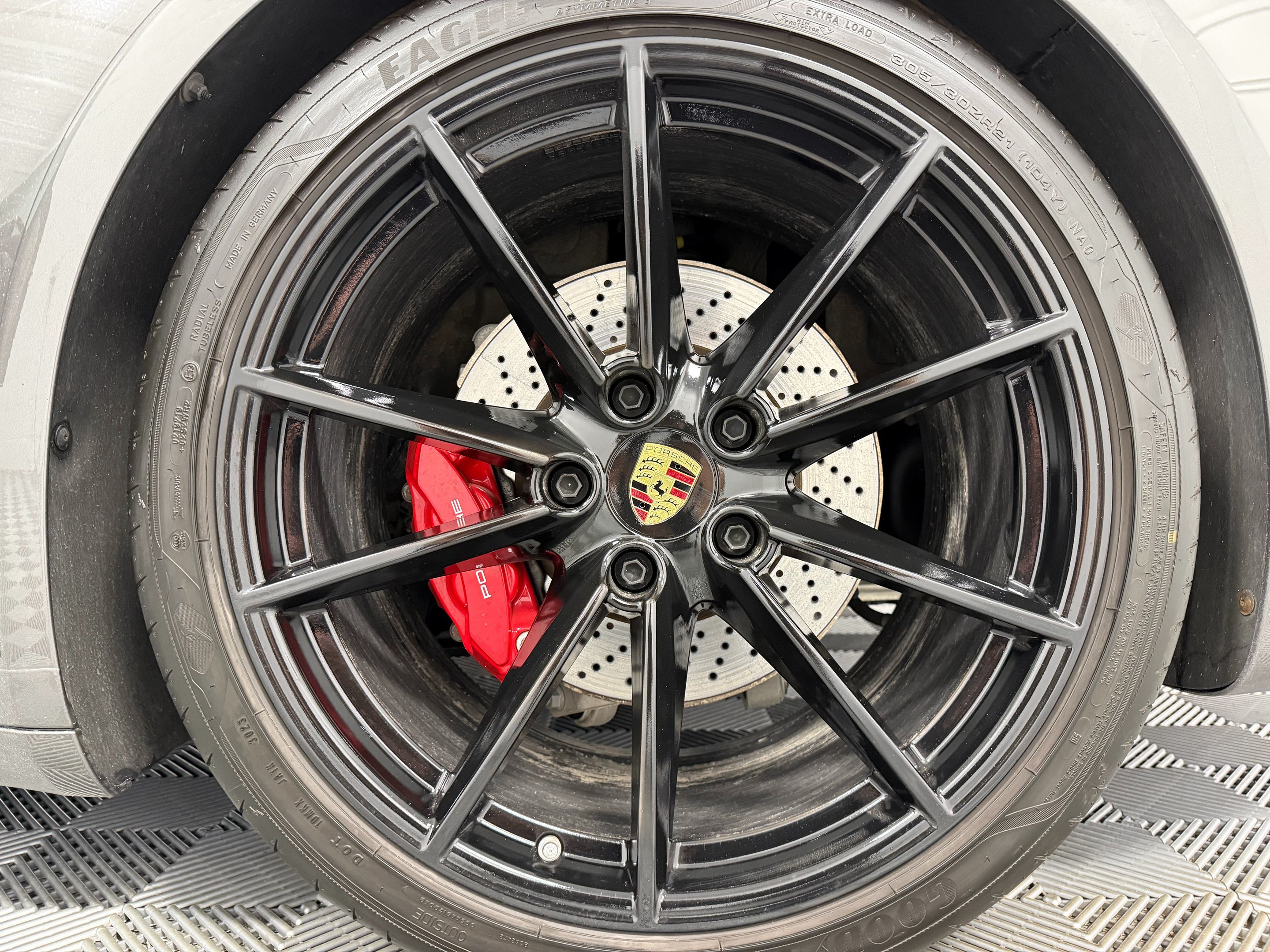 2024 Porsche 911 GTS - Photo 41