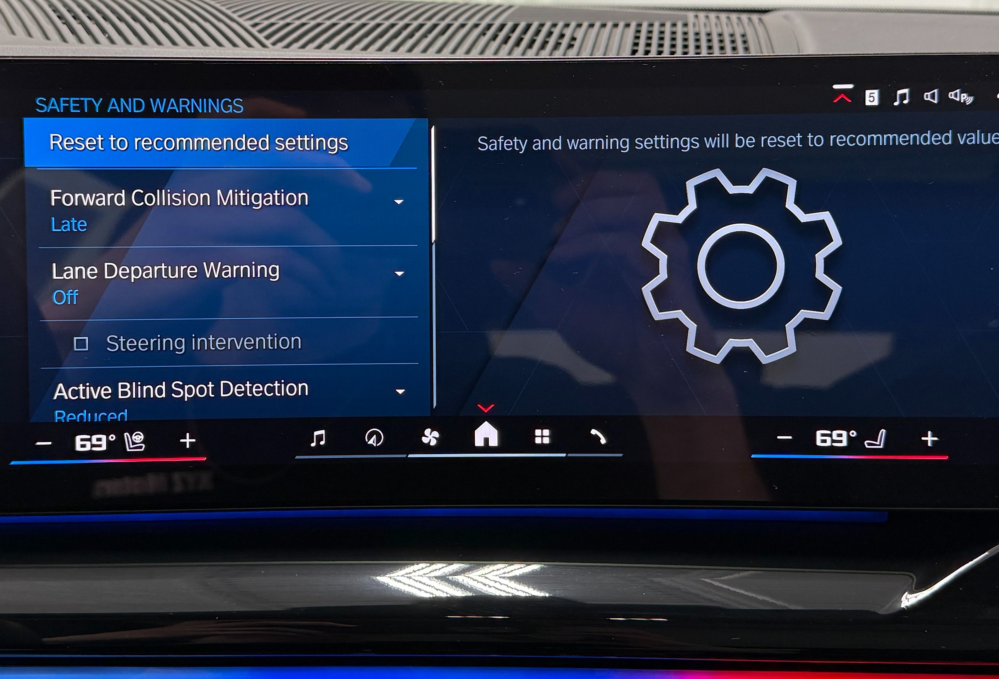 2025 BMW M5 M5 Touring - Photo 33