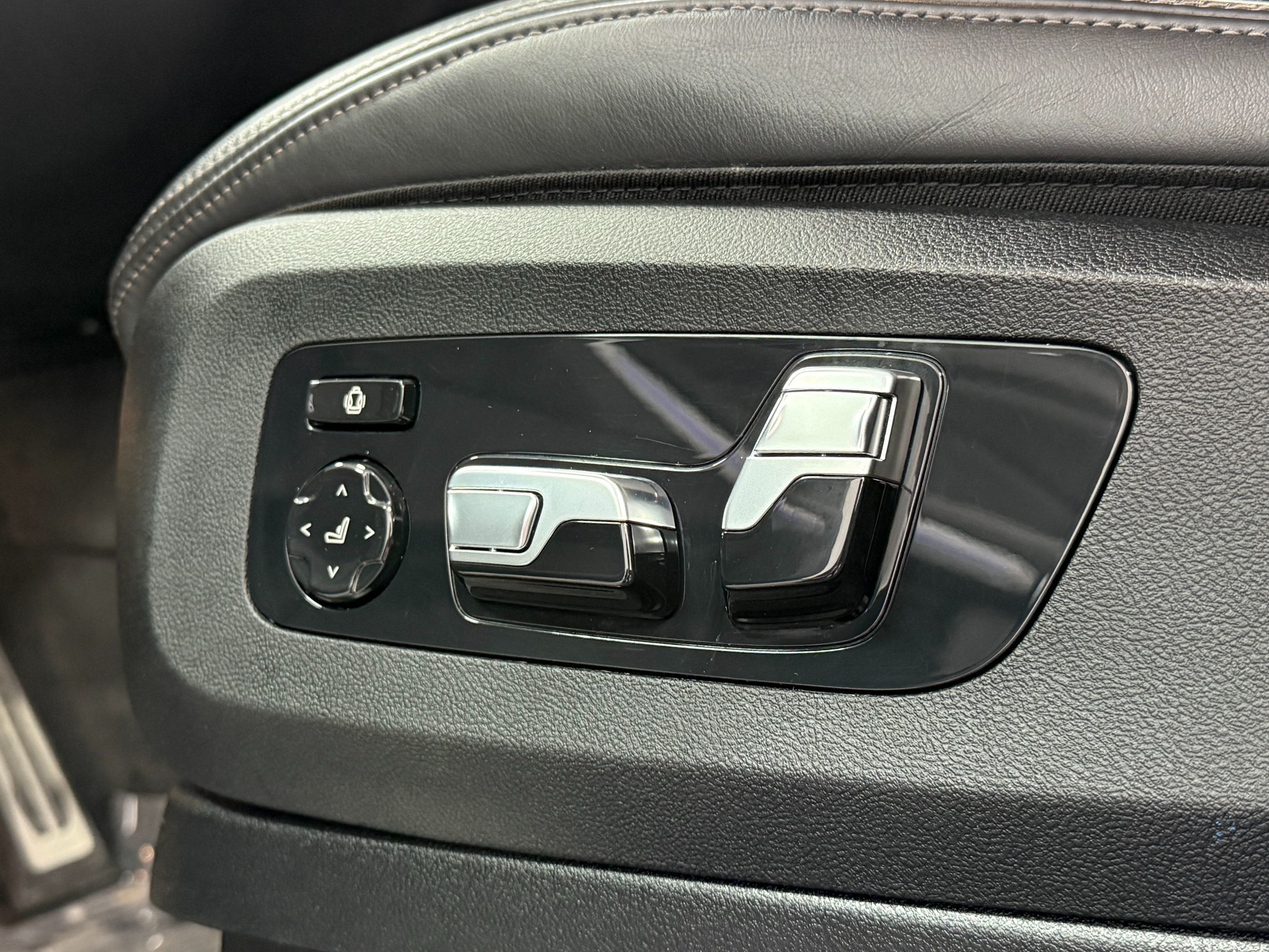 2024 BMW X5 M60i - Photo 38