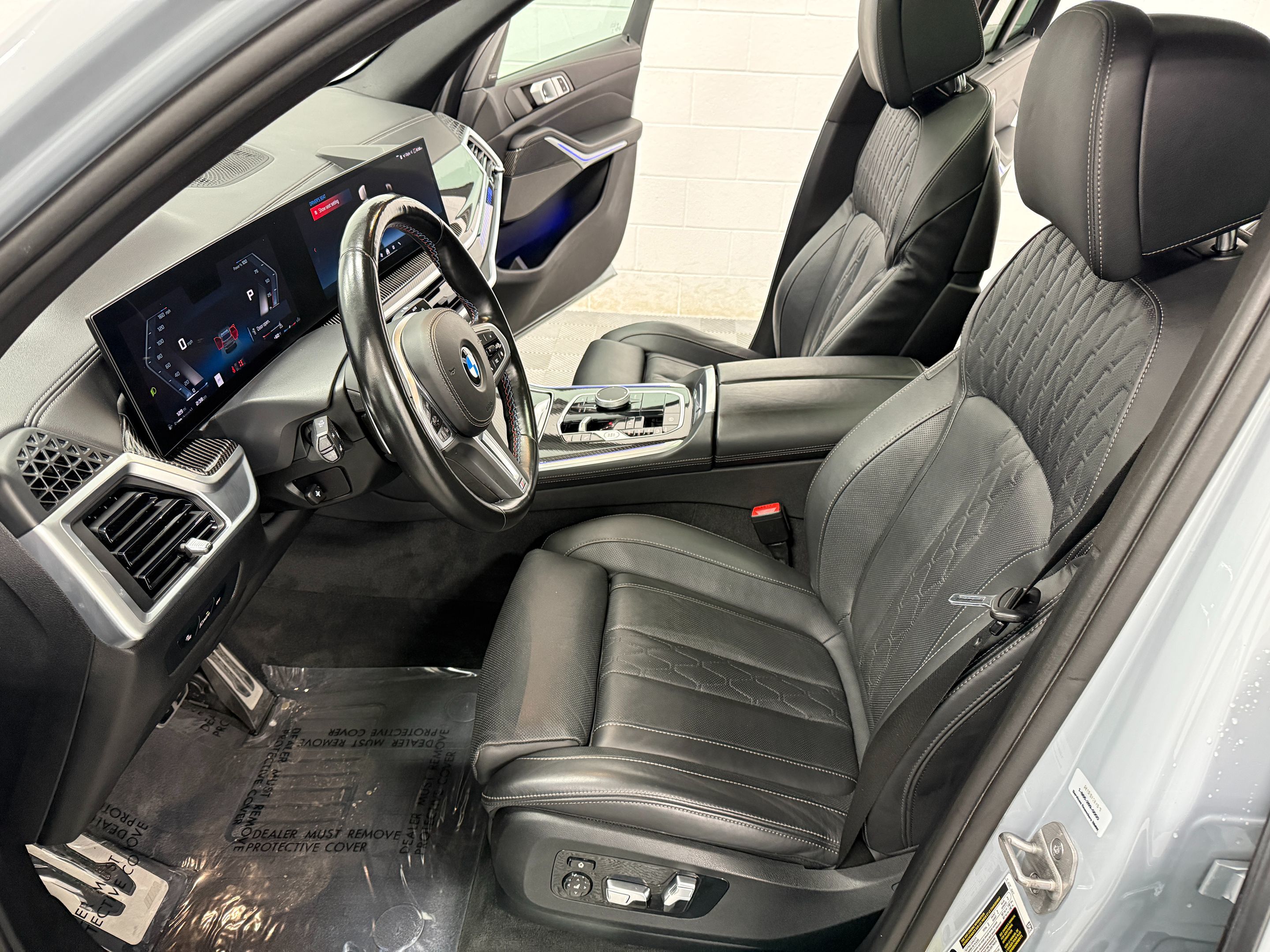 2024 BMW X5 M60i - Photo 16