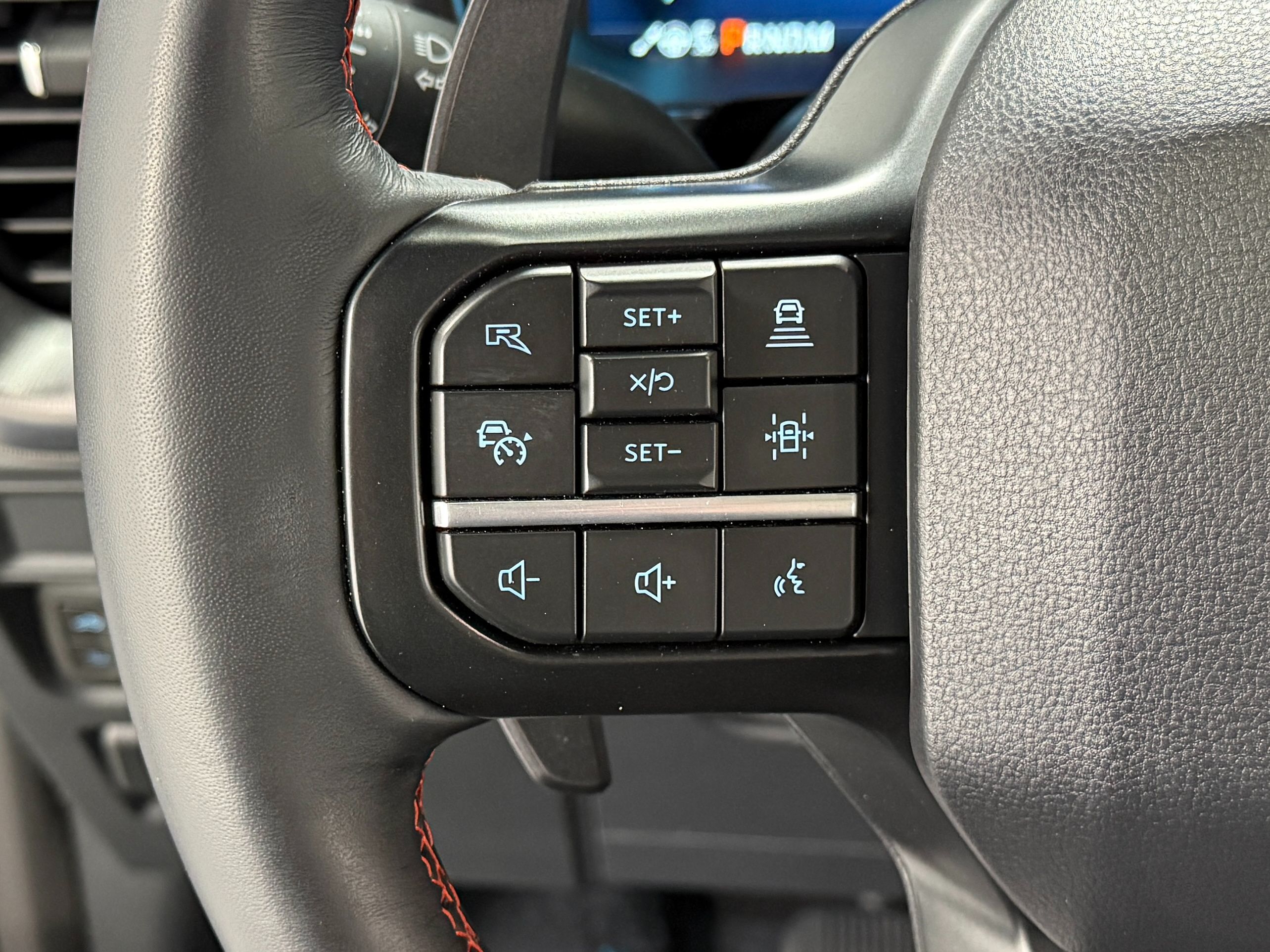 2025 Ford F-150 Raptor - Photo 23