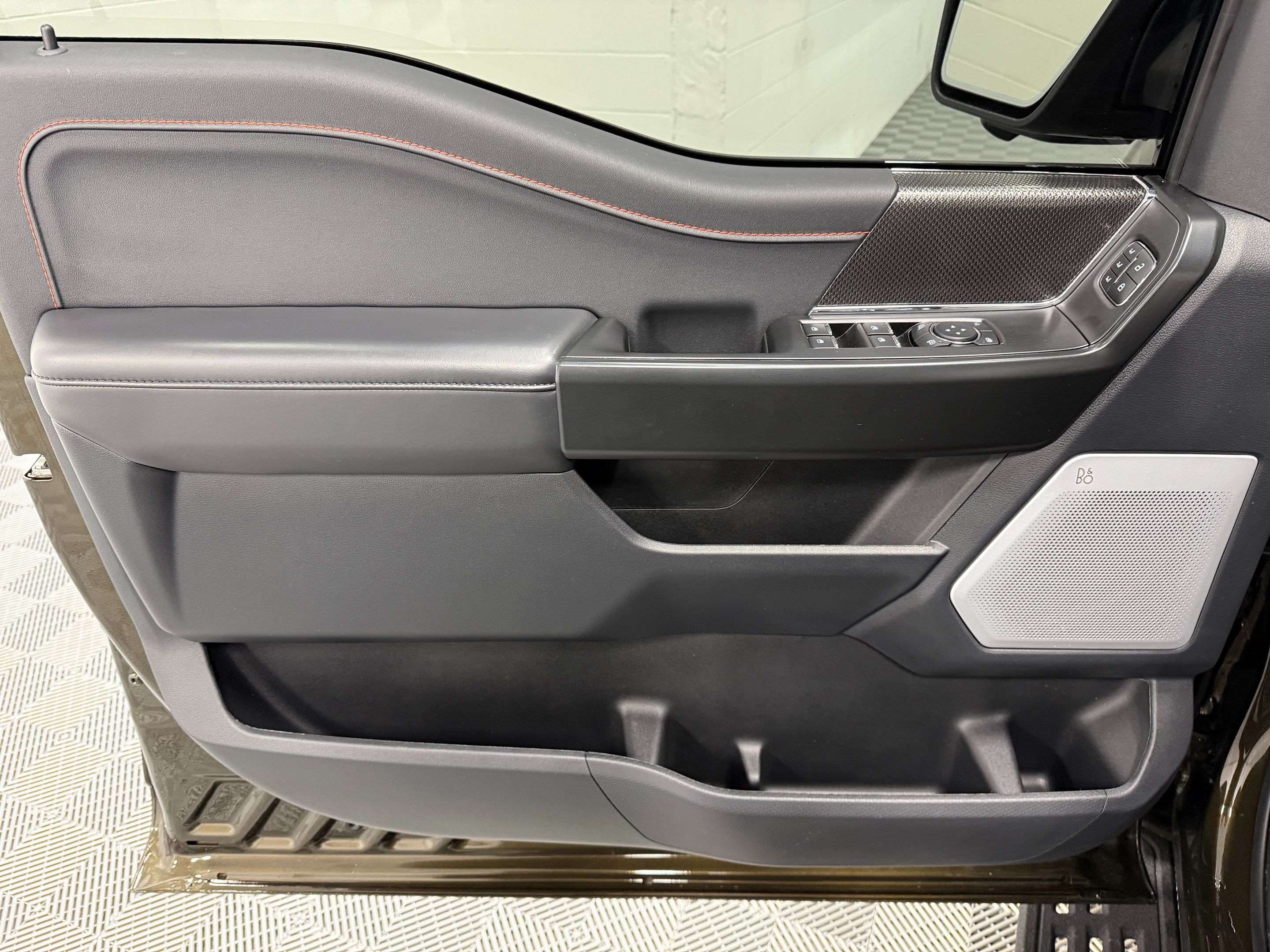 2025 Ford F-150 Raptor - Photo 15
