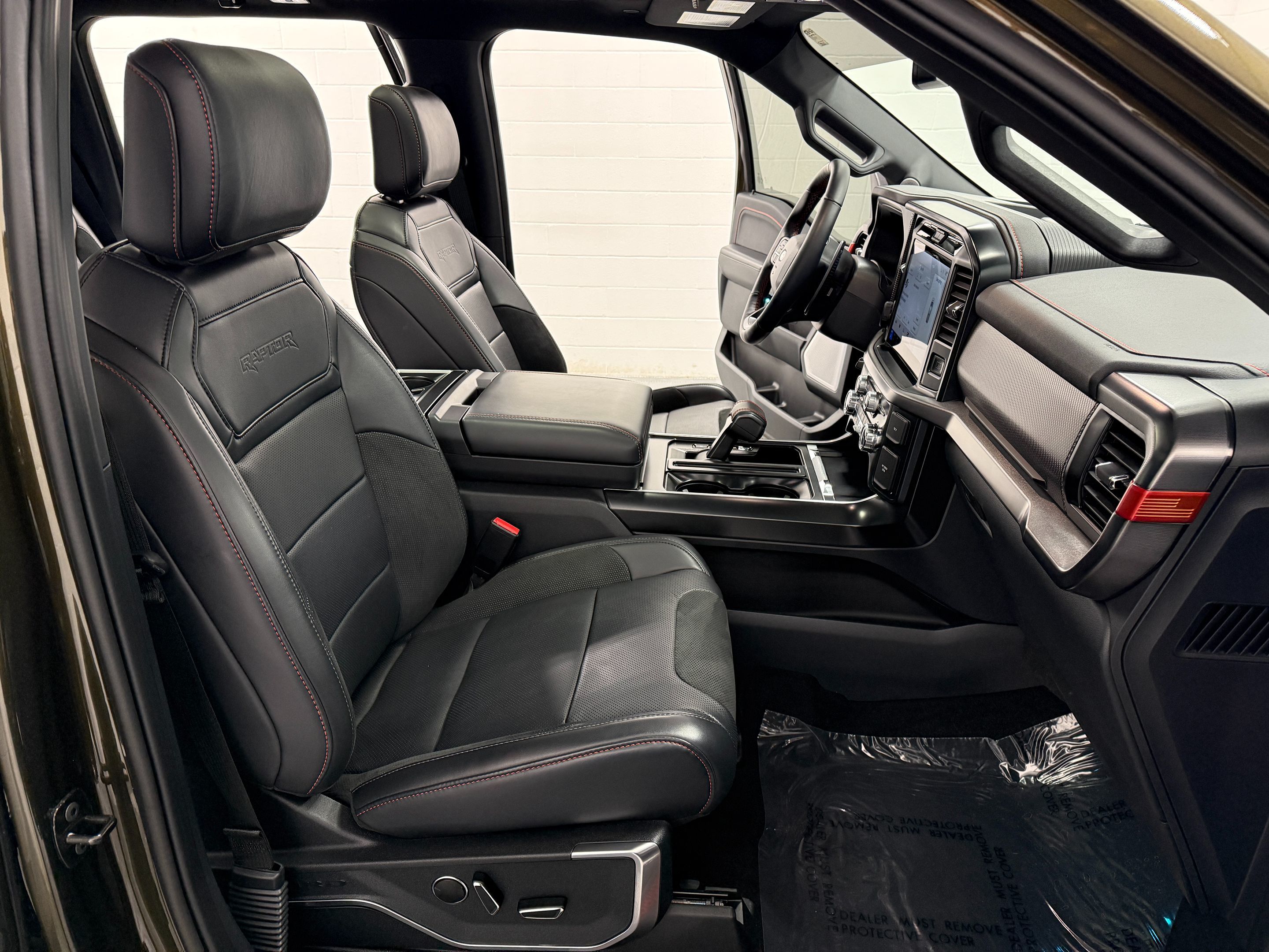 2025 Ford F-150 Raptor - Photo 21