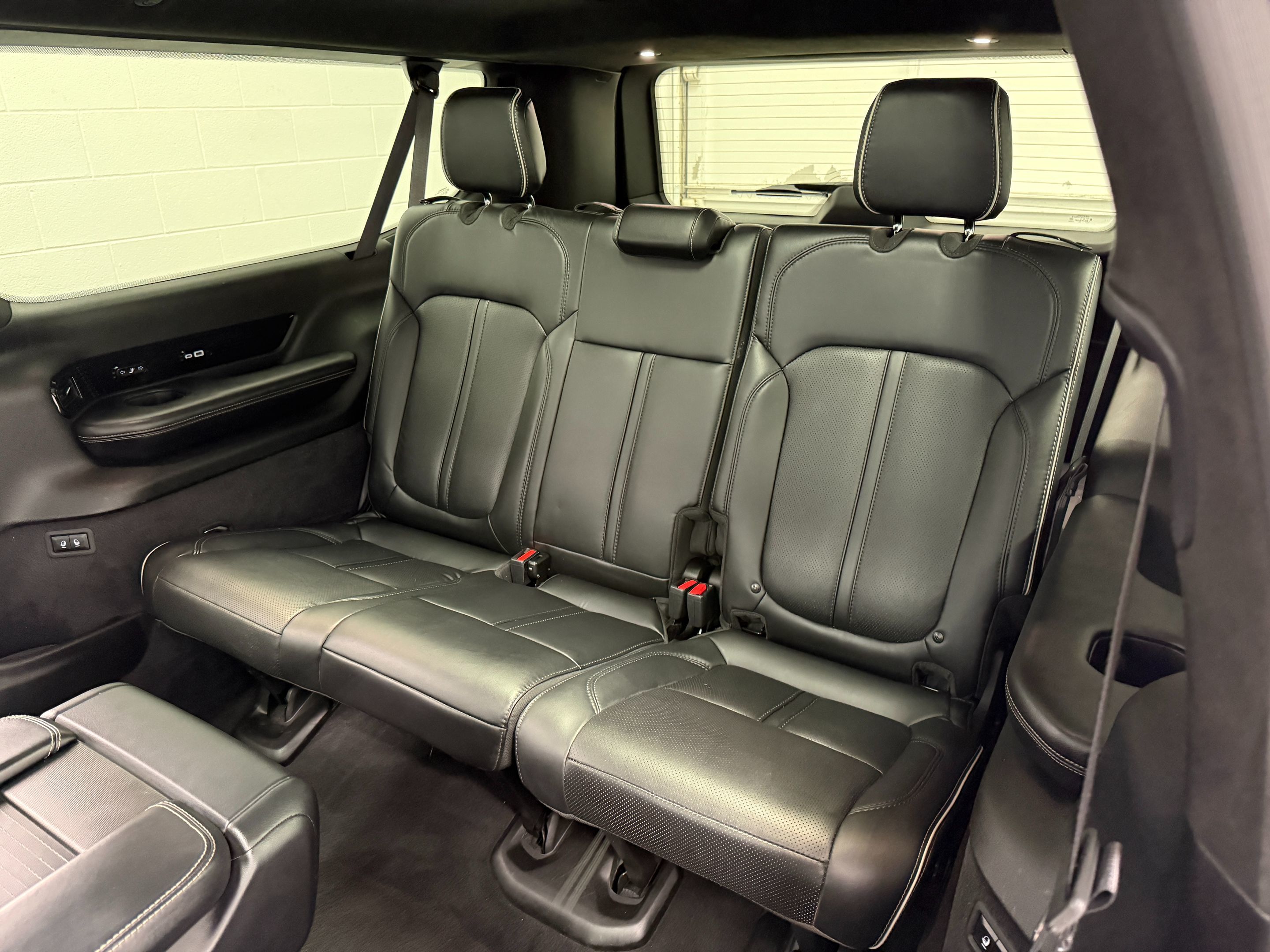 2024 Jeep Grand Wagoneer L Series II - Photo 19