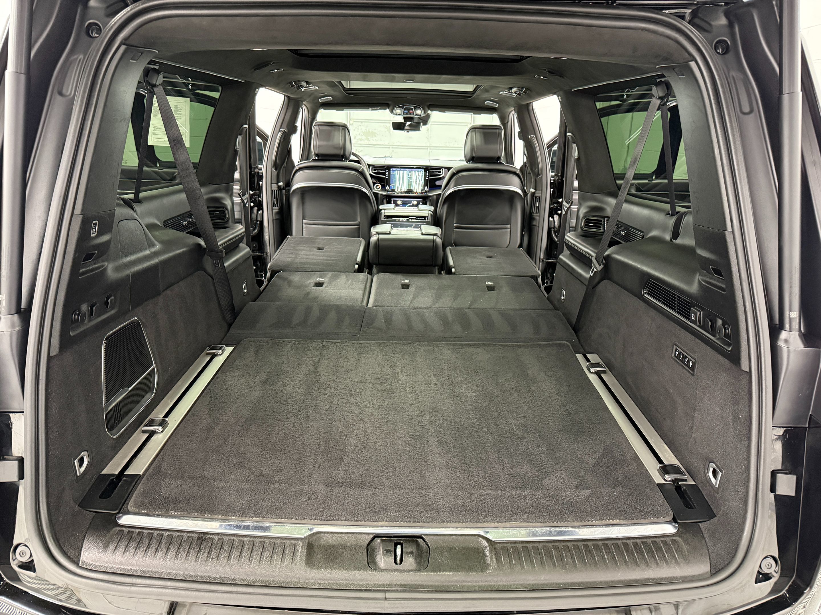 2024 Jeep Grand Wagoneer L Series II - Photo 48