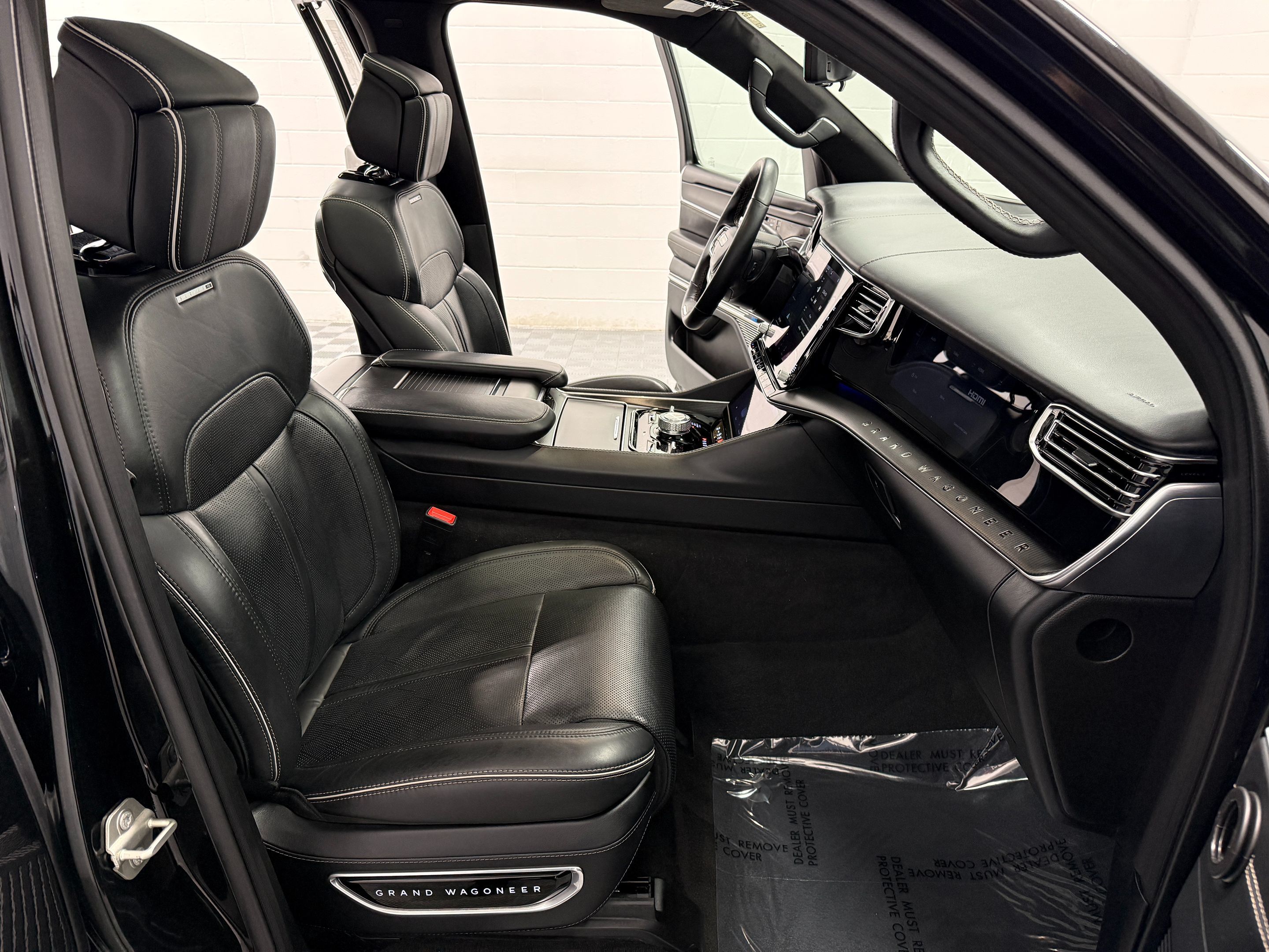 2024 Jeep Grand Wagoneer L Series II - Photo 21