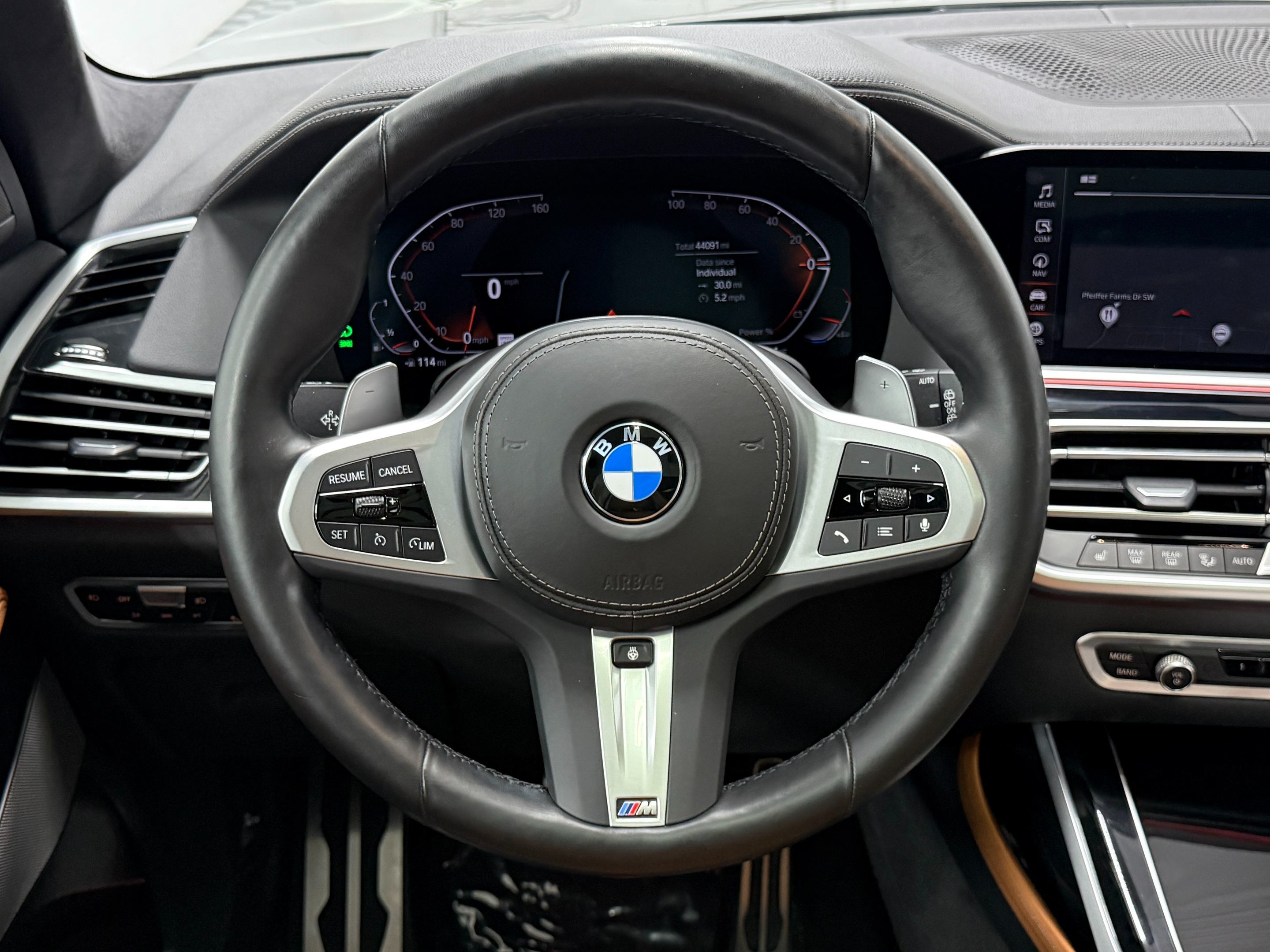 BMW X7 photo 23