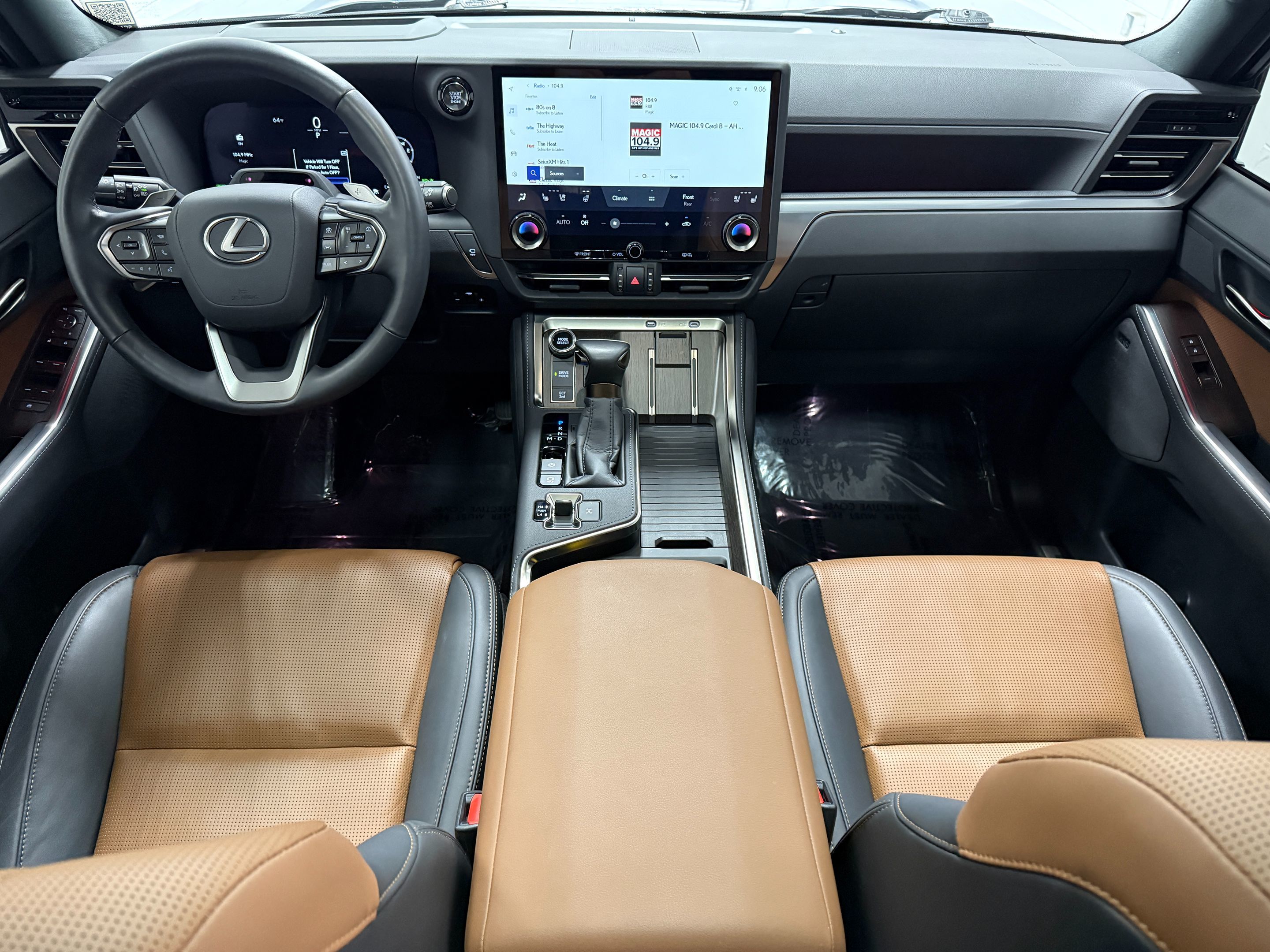 Lexus GX photo 14