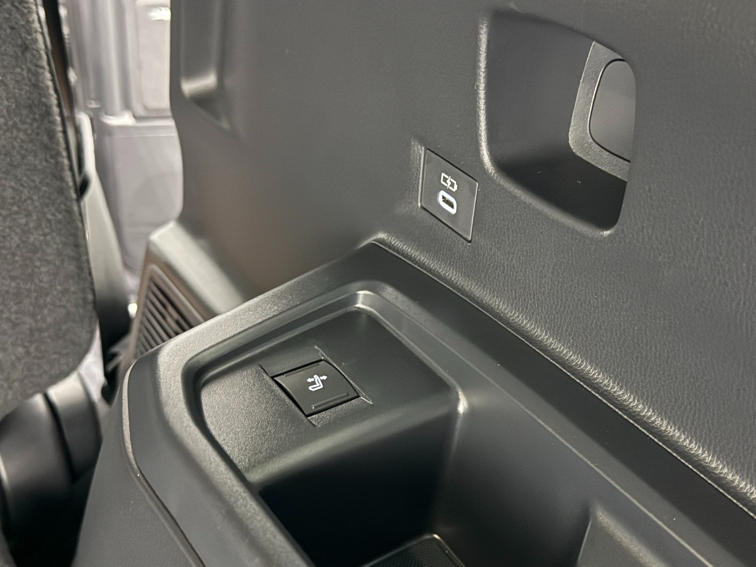 Lexus GX photo 38