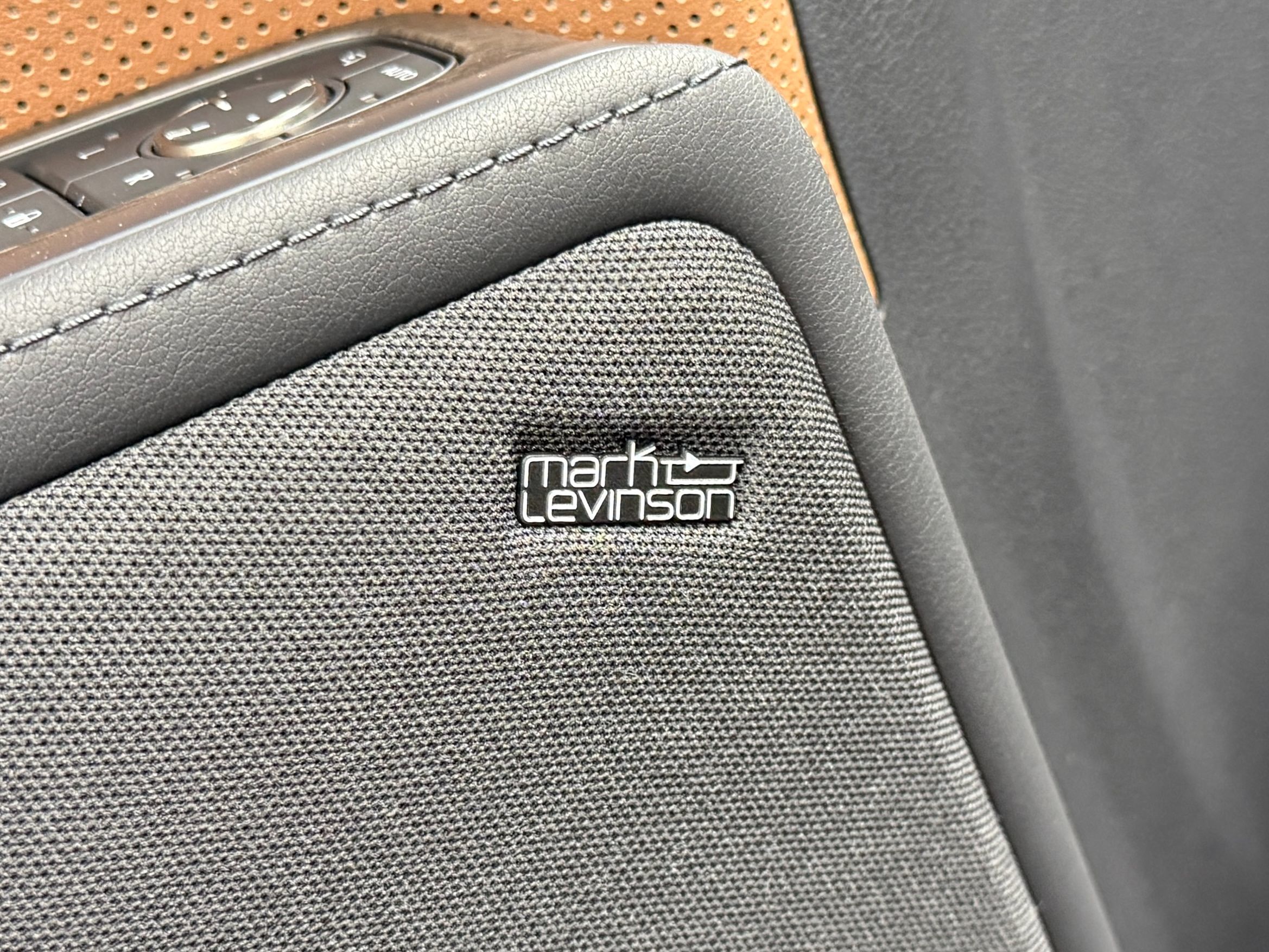 Lexus GX photo 11