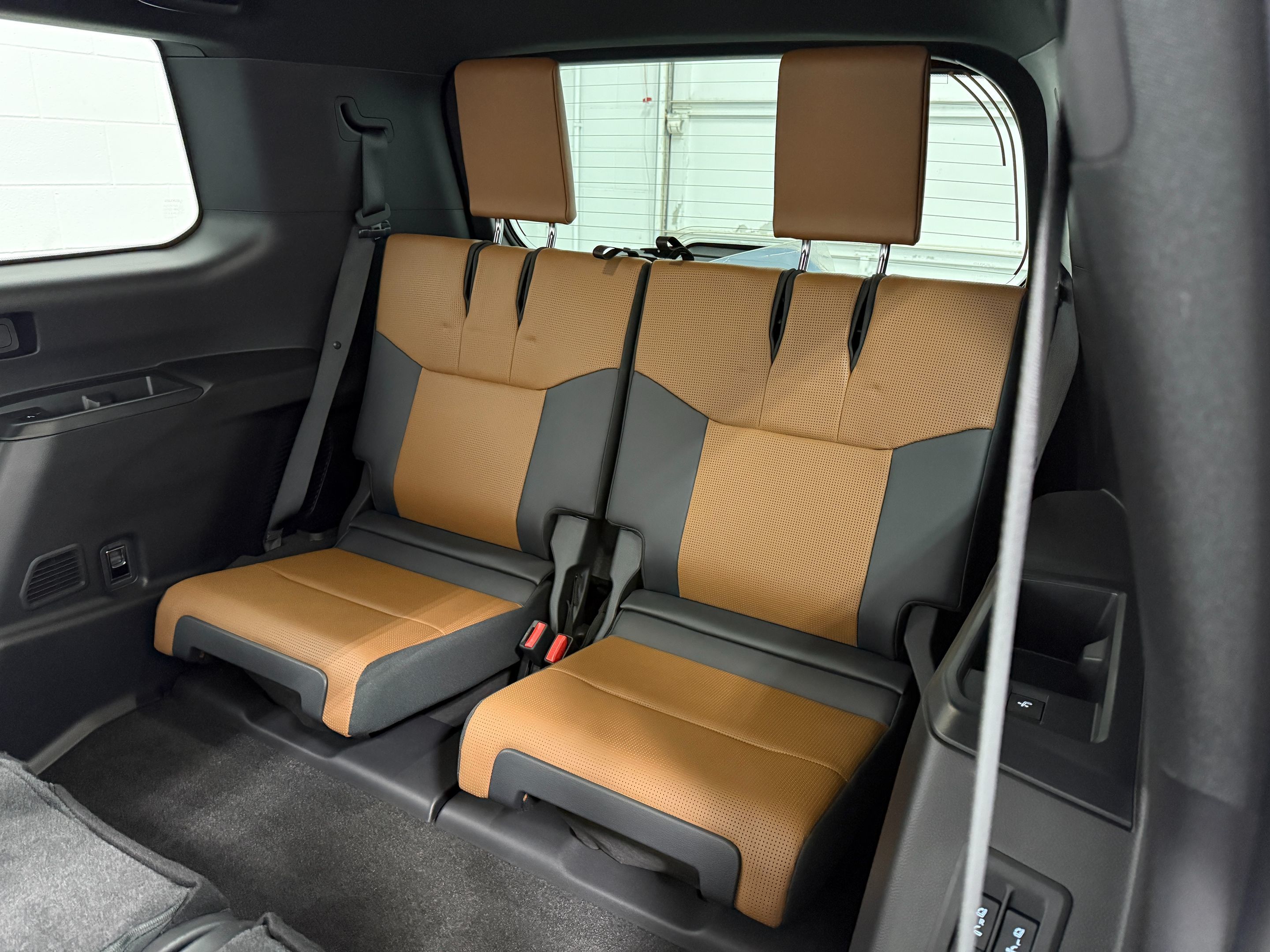 Lexus GX photo 16