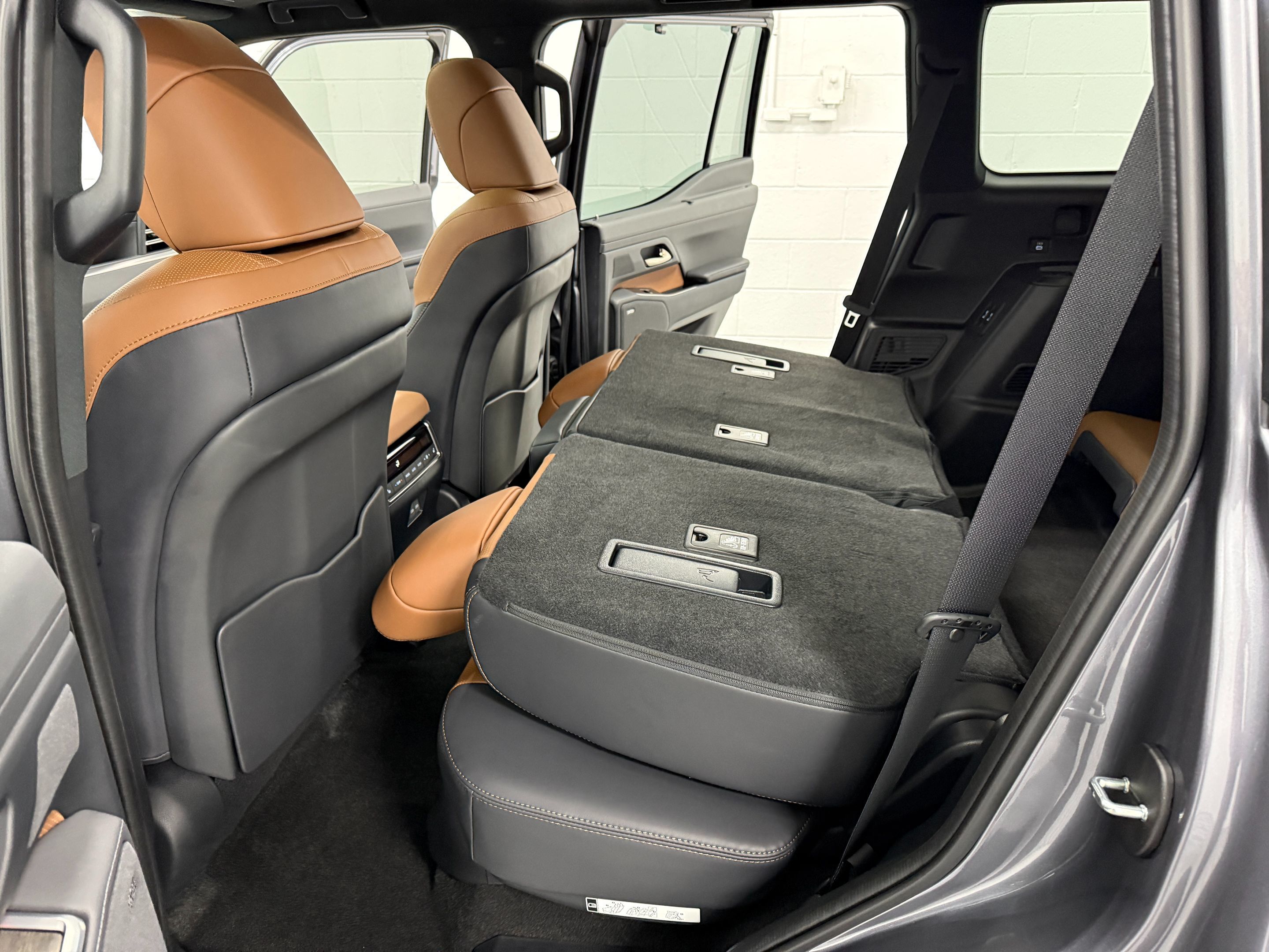 Lexus GX photo 17