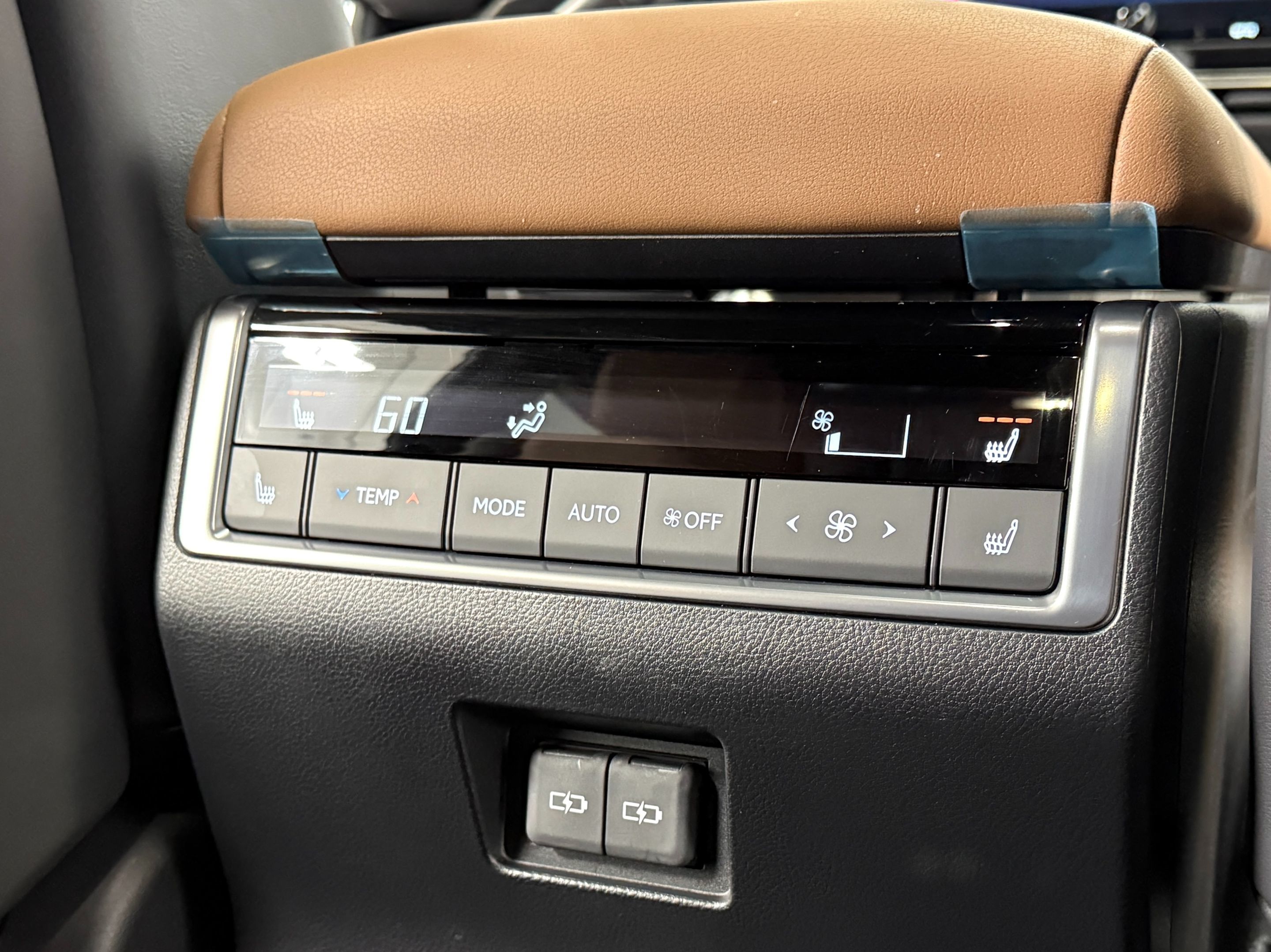Lexus GX photo 37