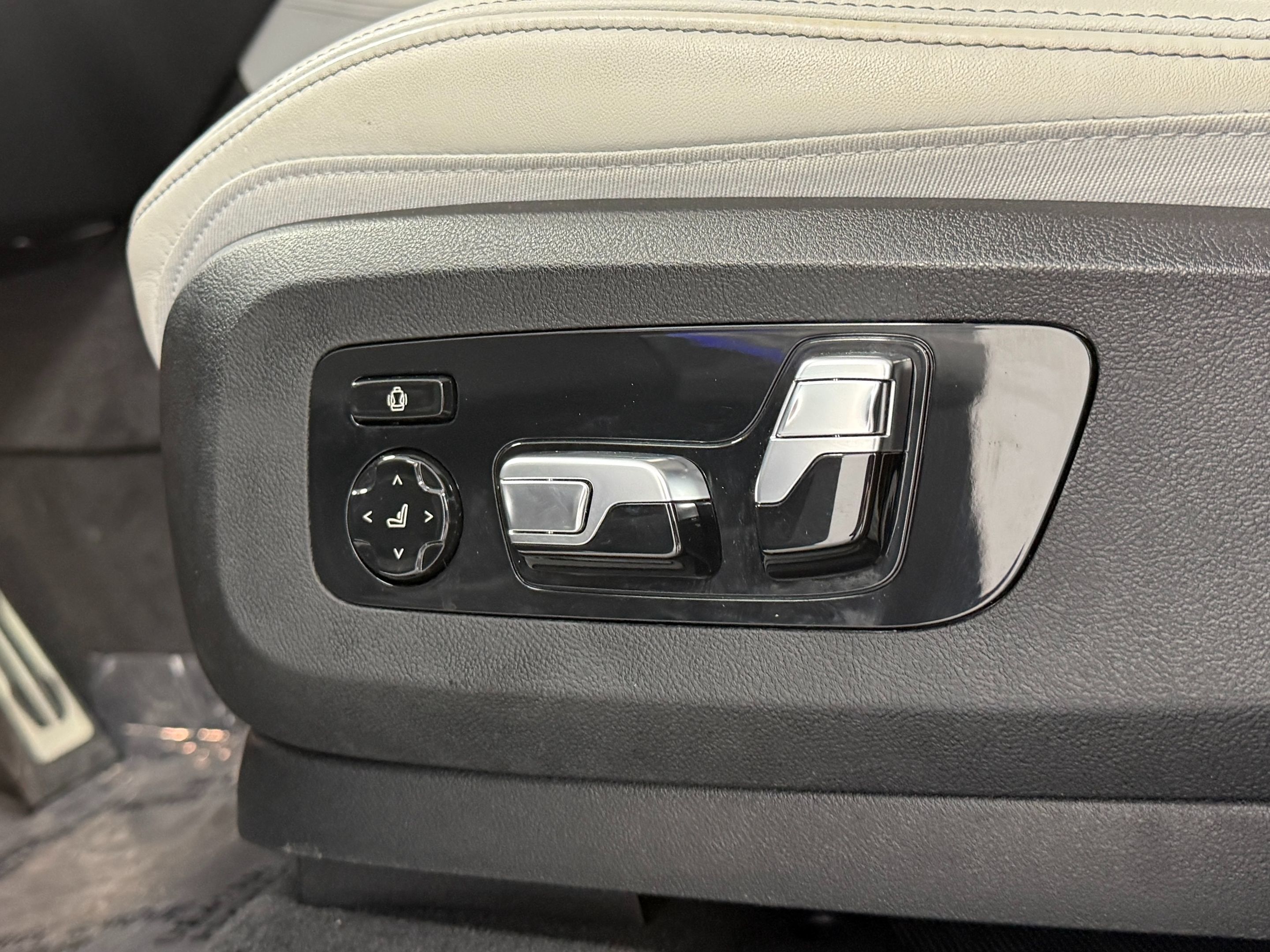 BMW X5 photo 34
