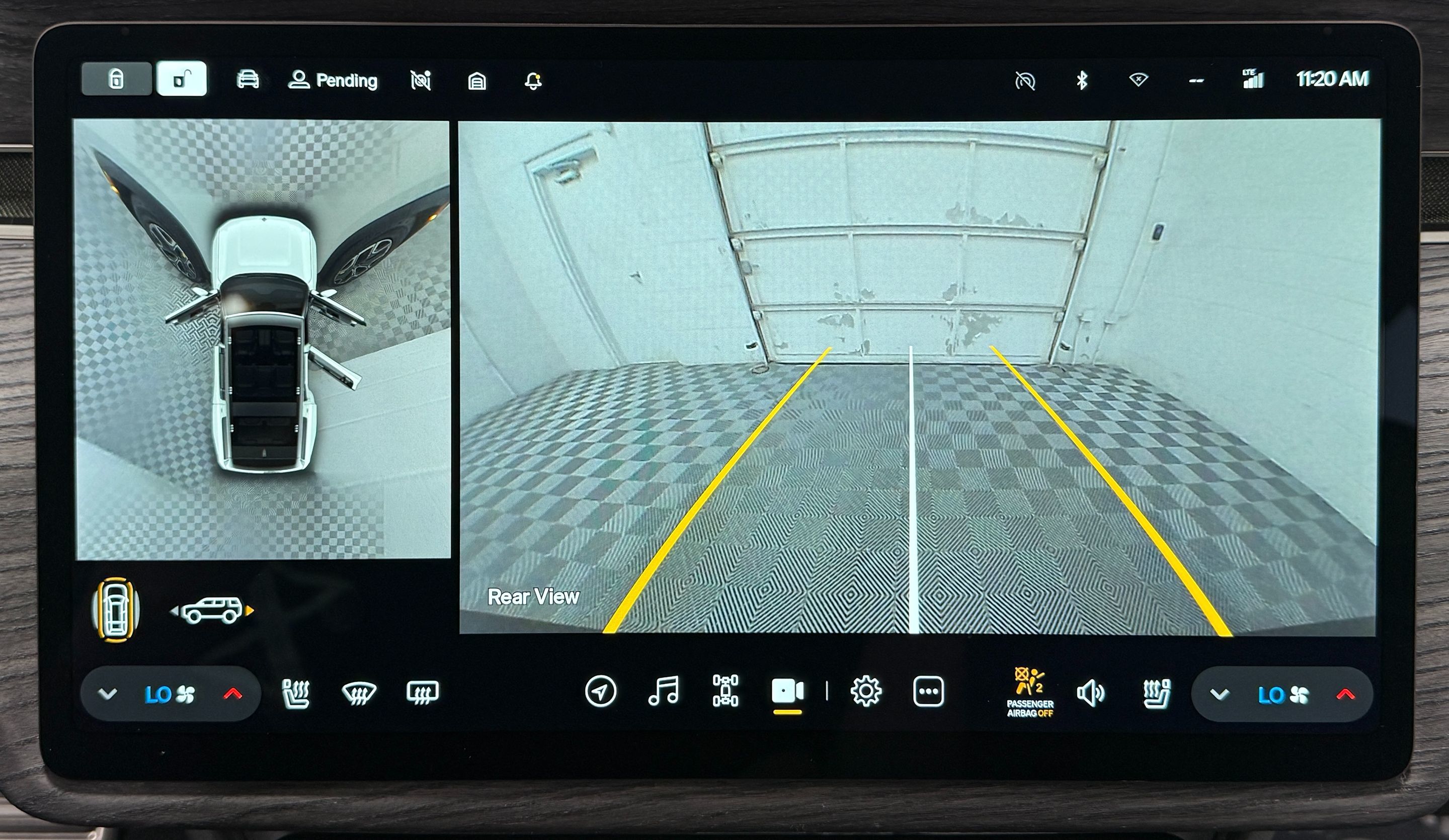 Rivian R1S photo 30