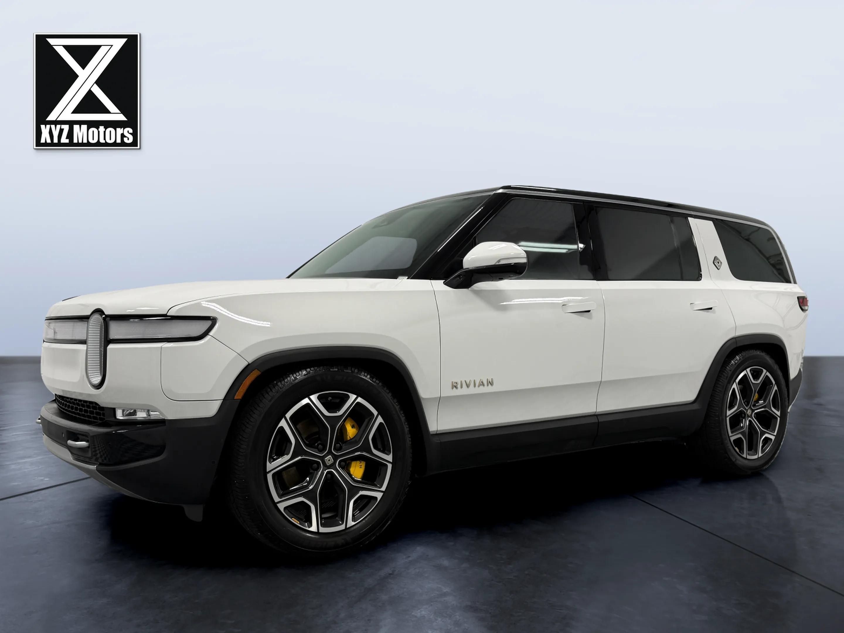 Rivian R1S photo 3