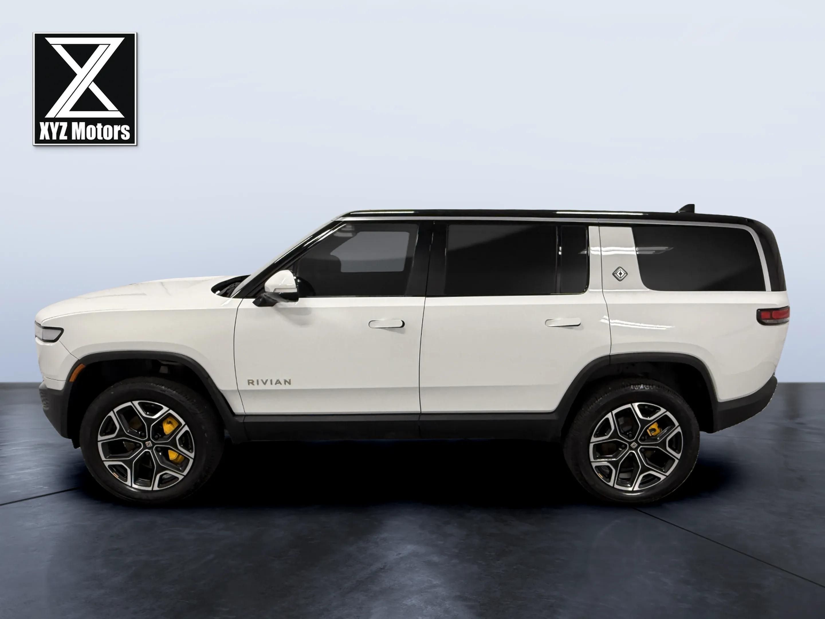 Rivian R1S photo 5