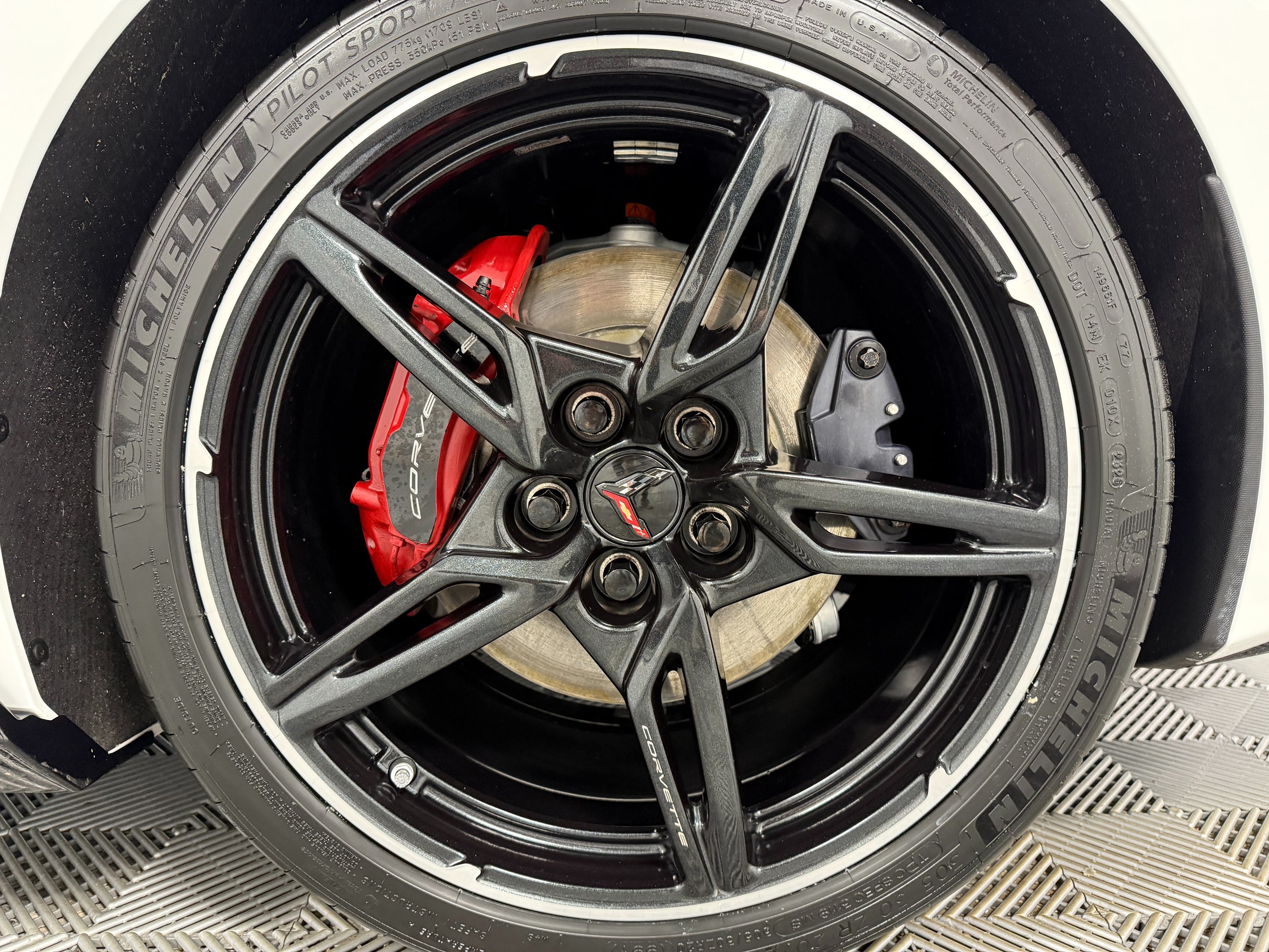 Chevrolet Corvette photo 38