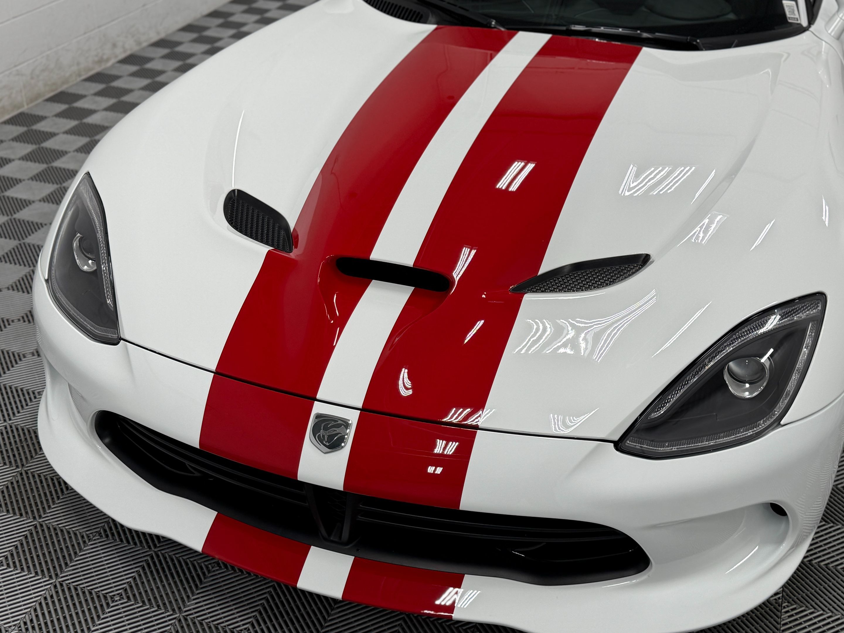 Dodge Viper photo 9