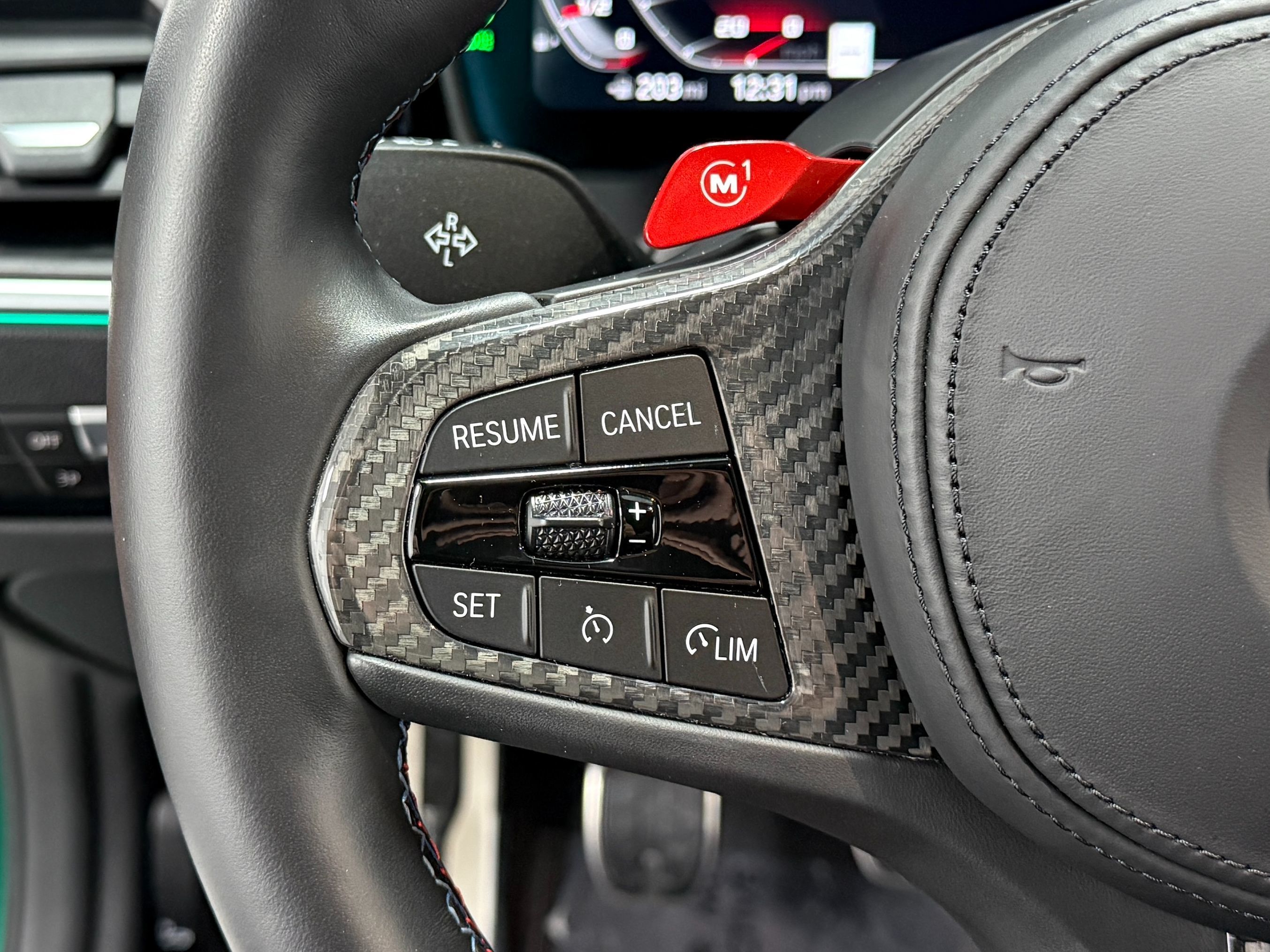 BMW M4 photo 24